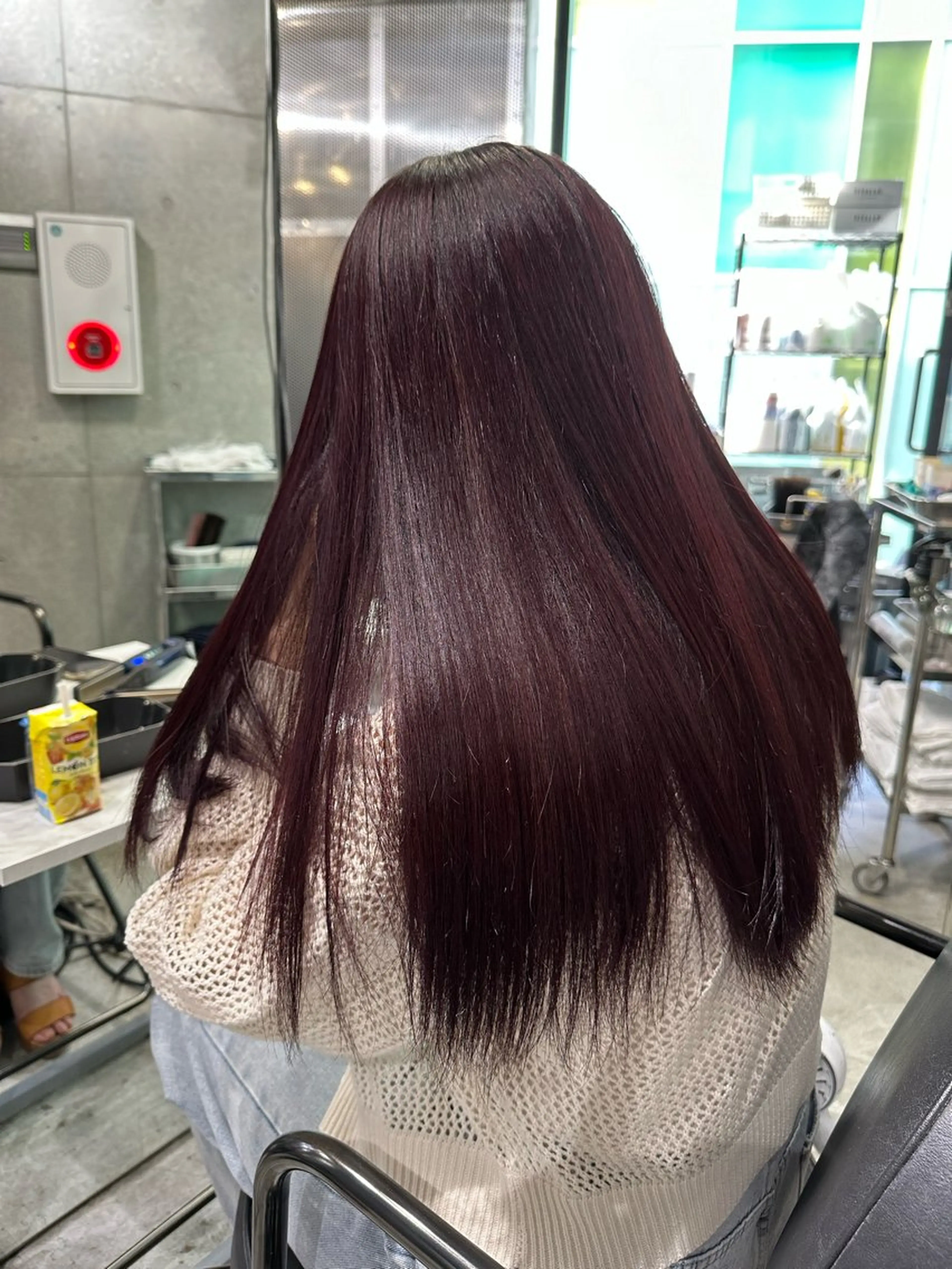 ロング ✴︎TO-MA✴︎ レッドカラー/透明感のヘアスタイル