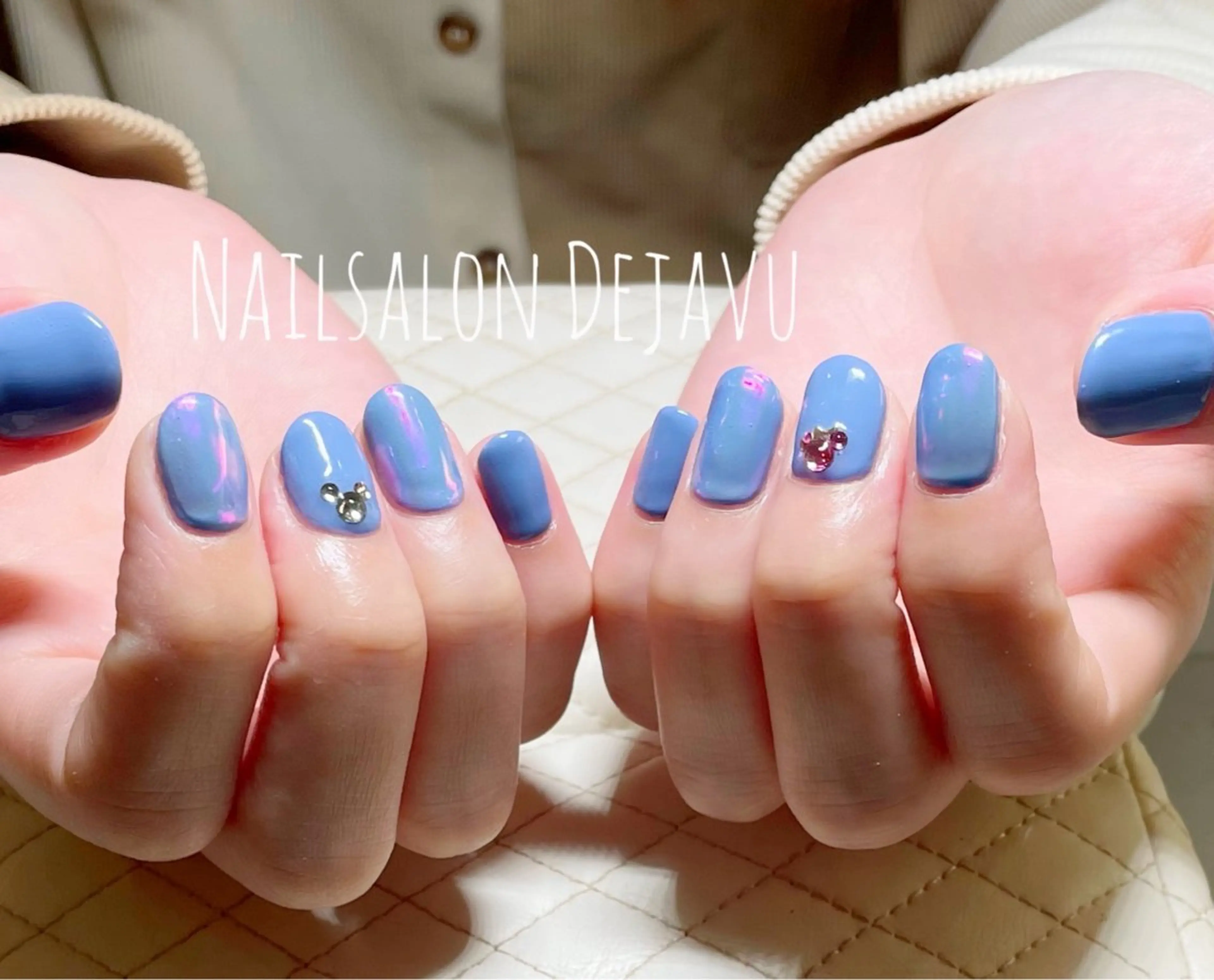 ネイル オーロラネイル ワンカラーネイル ストーンネイル ハンドネイル Nailsalon Dejavu Yokosuka所属・Nailsalon Dejavuのネイルデザイン