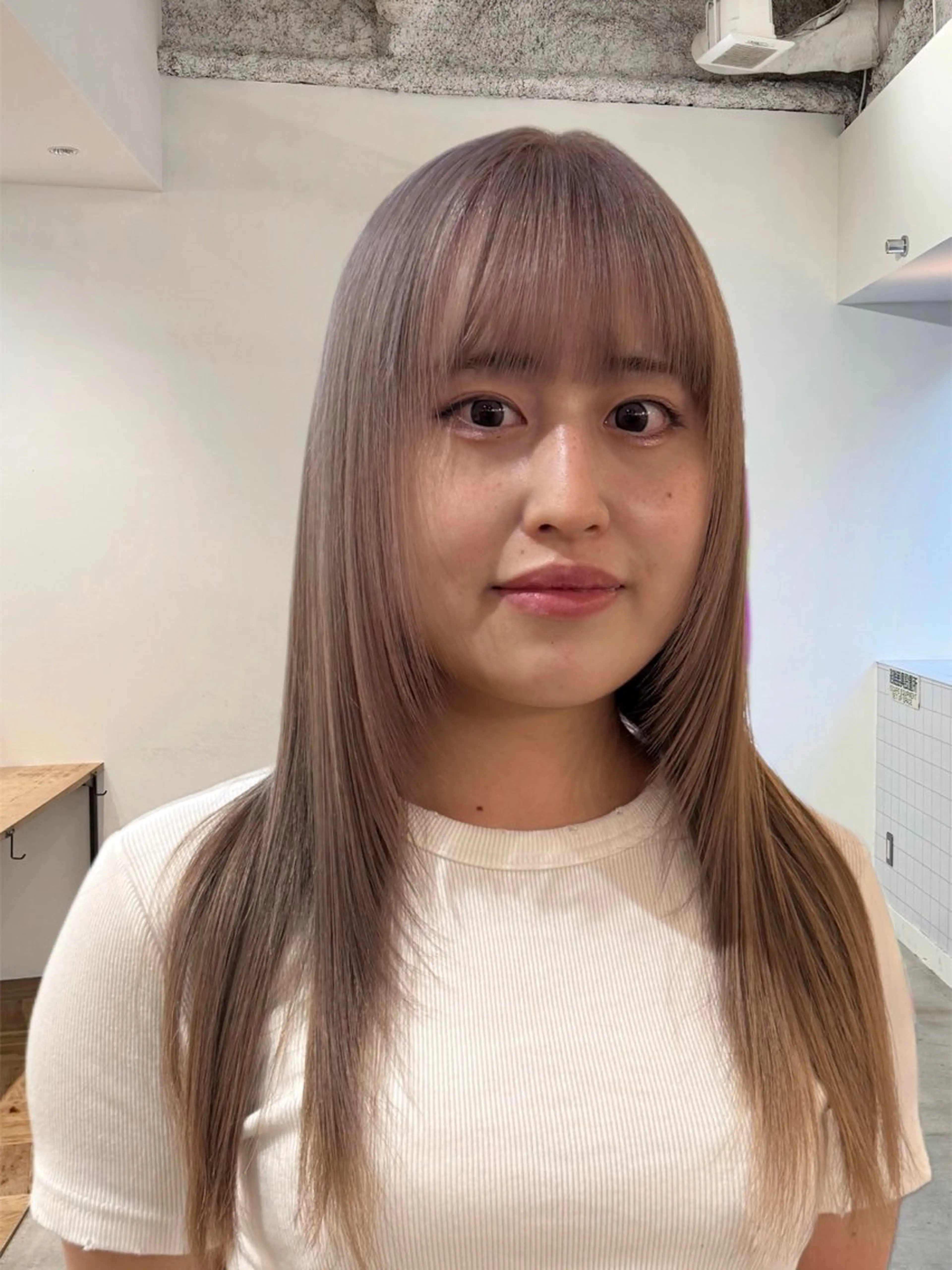 ロング カラー maruquee de mashu所属・モモコ/ブリーチ/ ミルクティカラーのヘアスタイル