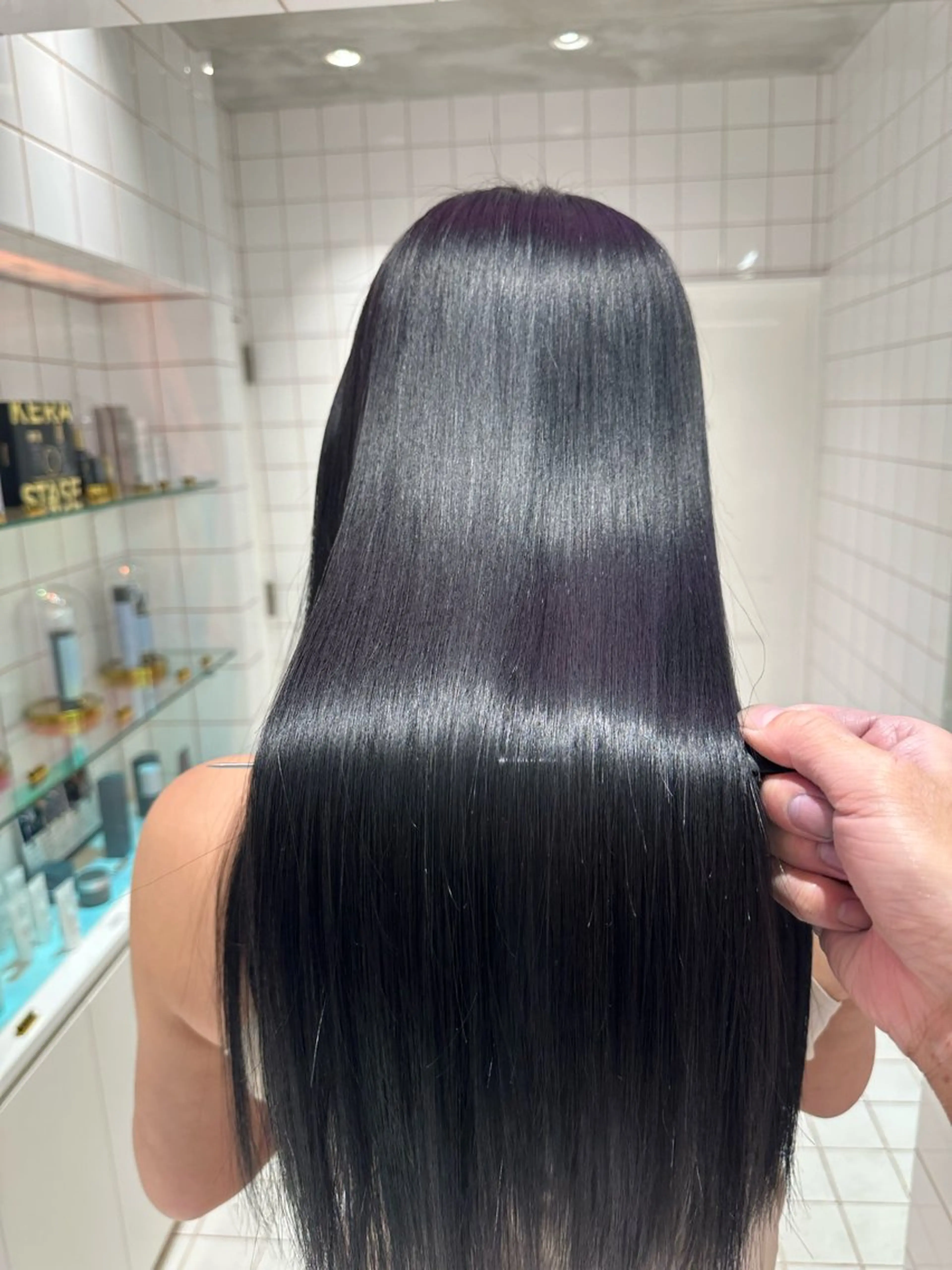 ロング Lond luce心斎橋所属・✨縮毛矯正✨レイヤー ホウダカズヒロのヘアスタイル