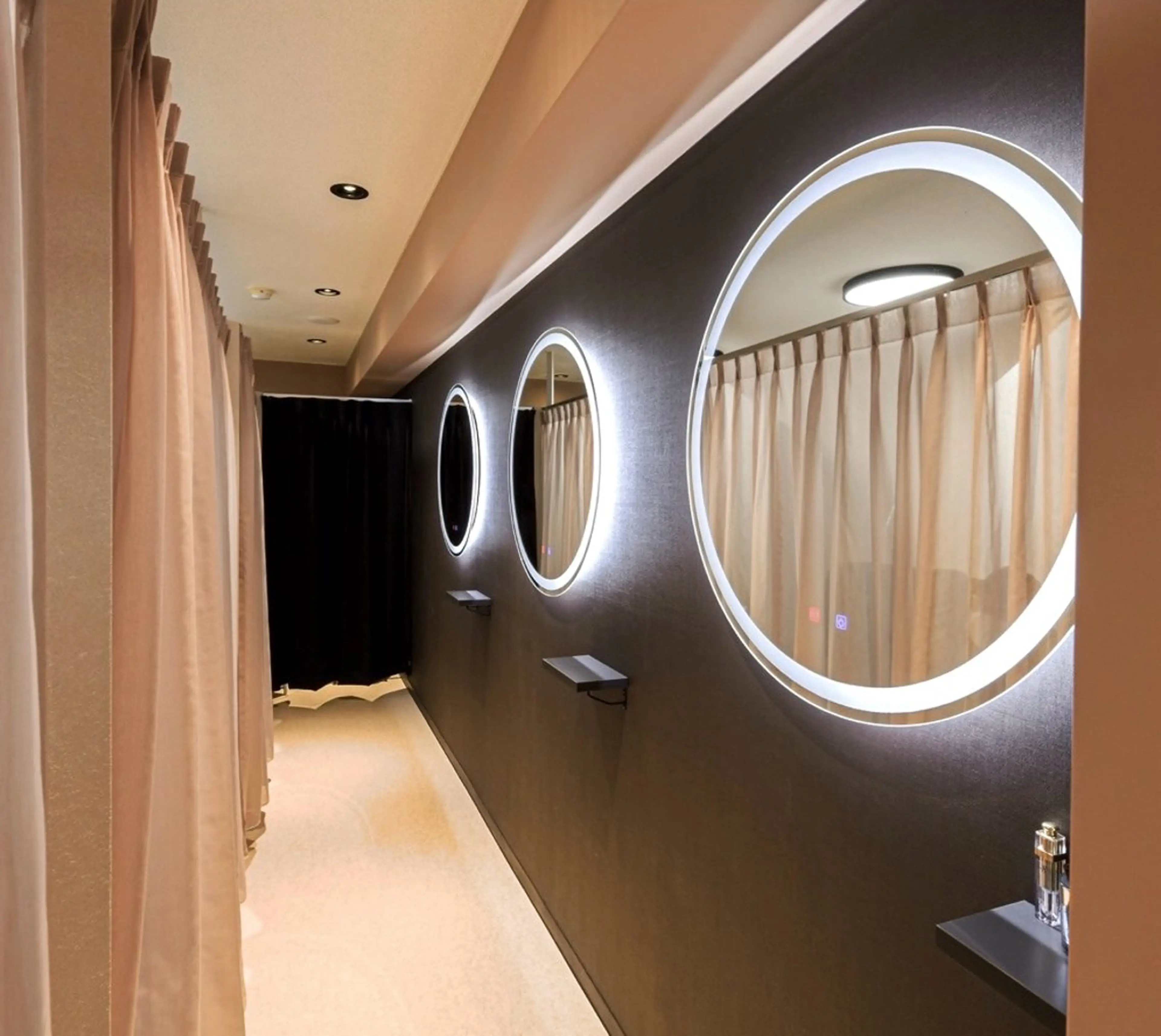 Ayumi.dre 🤍T 〈2階〉のマツエク・マツパデザイン