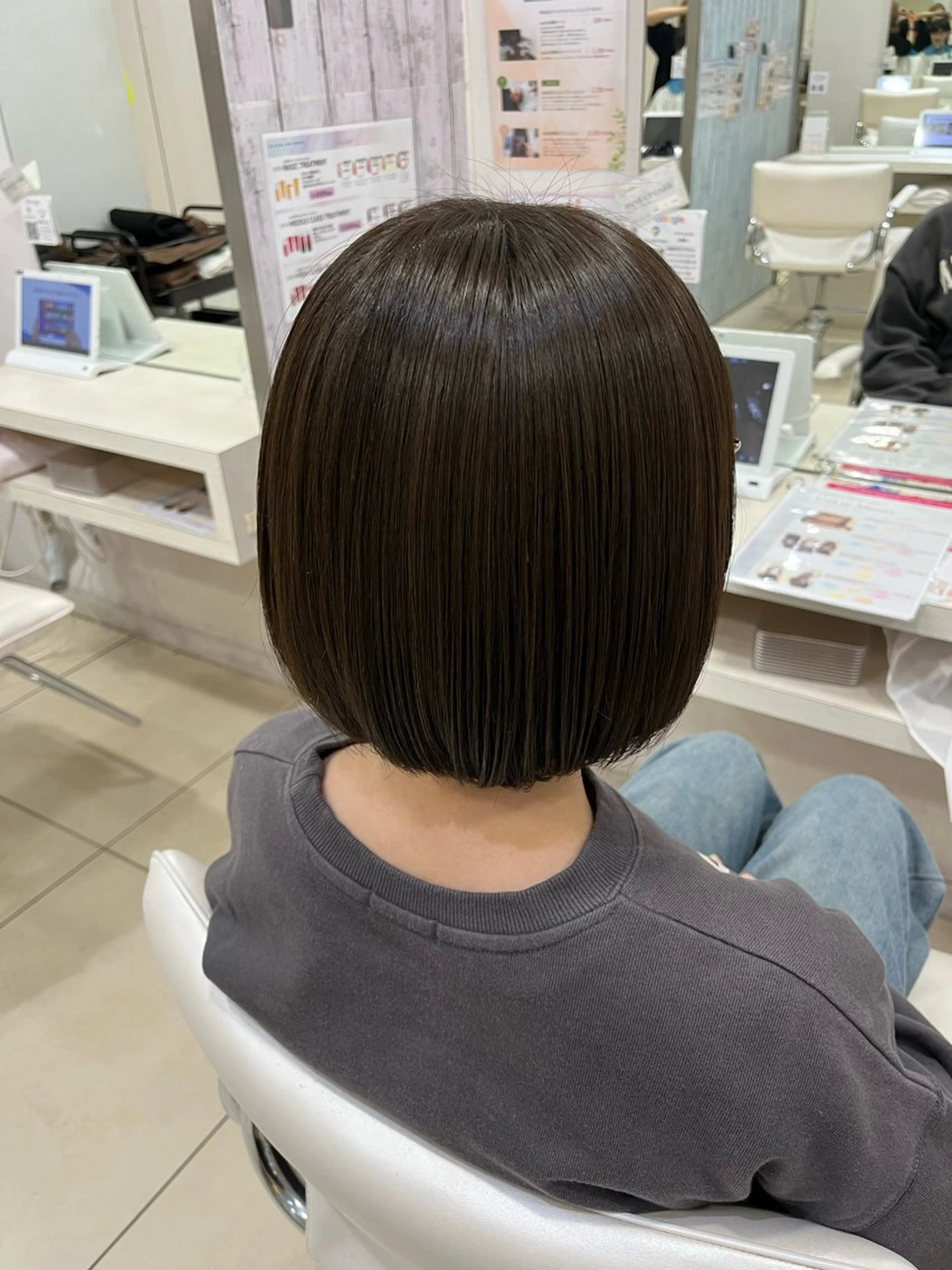 ミディアム カット ヘアカラー トリートメント 【髪質改善カラー】 あむ·. ⟡ 🖤のヘアスタイル