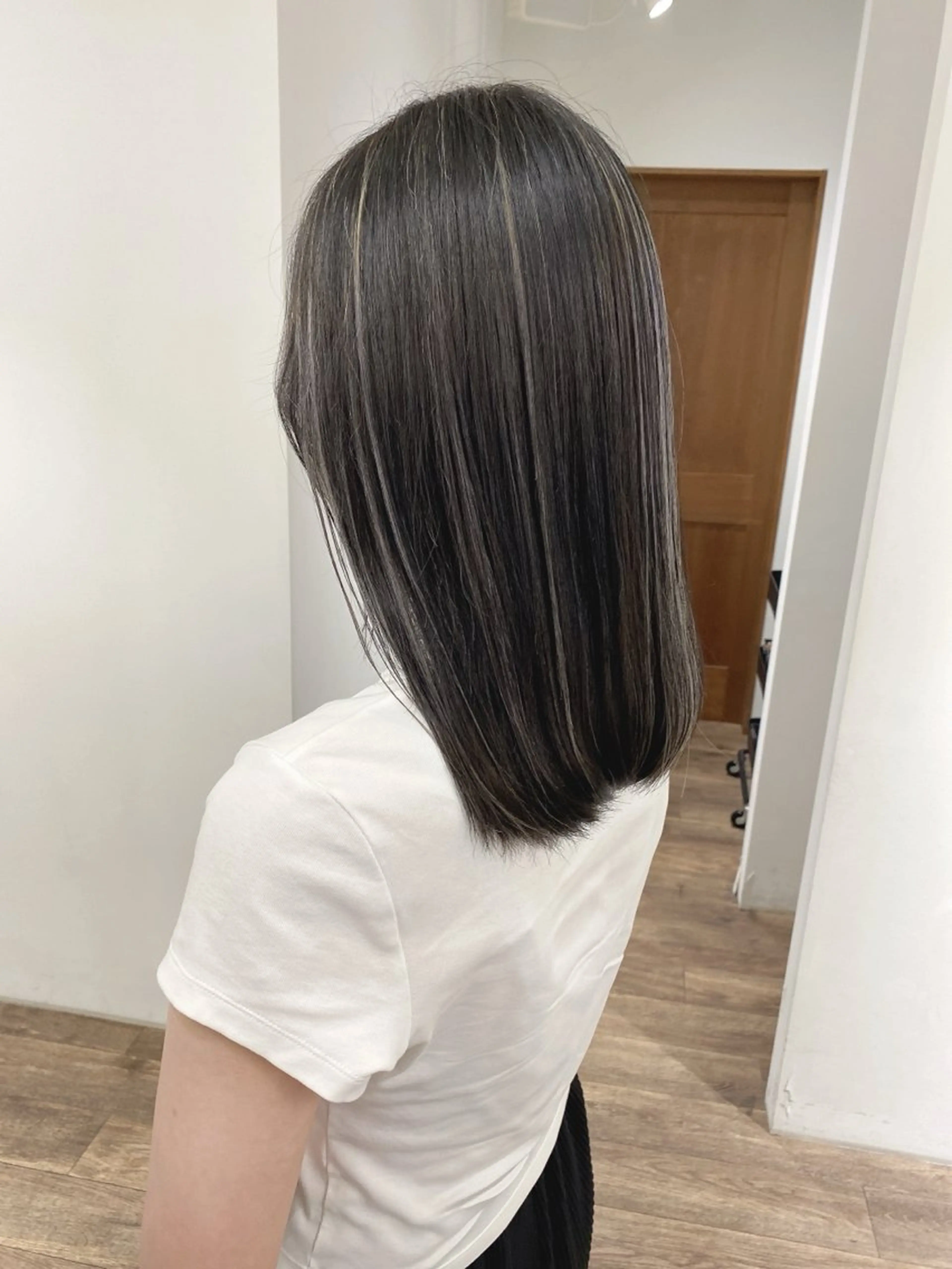 セミロング カラー ヘアカラー トリートメント ハイライト⭐️上野 高広のヘアスタイル