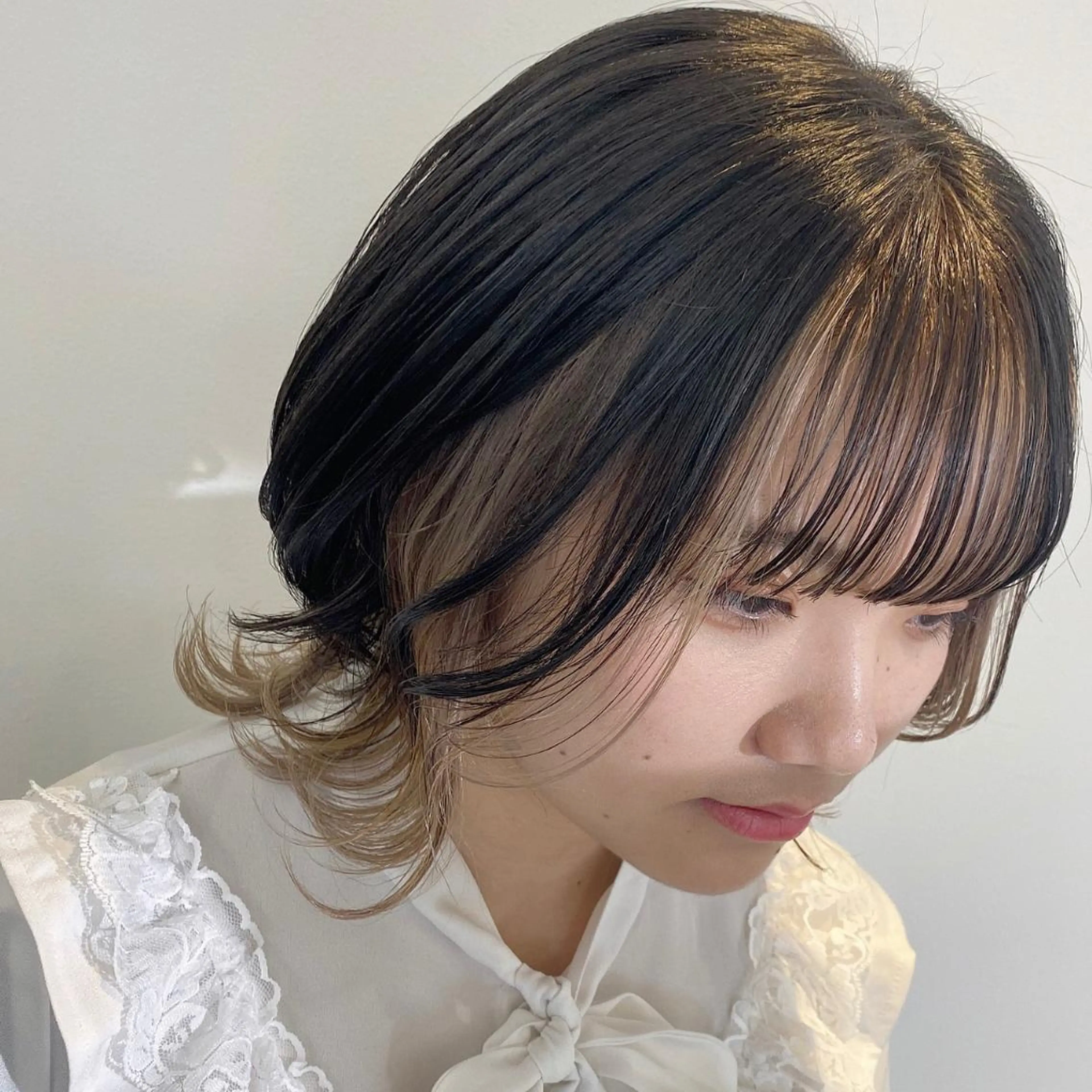 ミディアム カラー 渡邊 唯のヘアスタイル