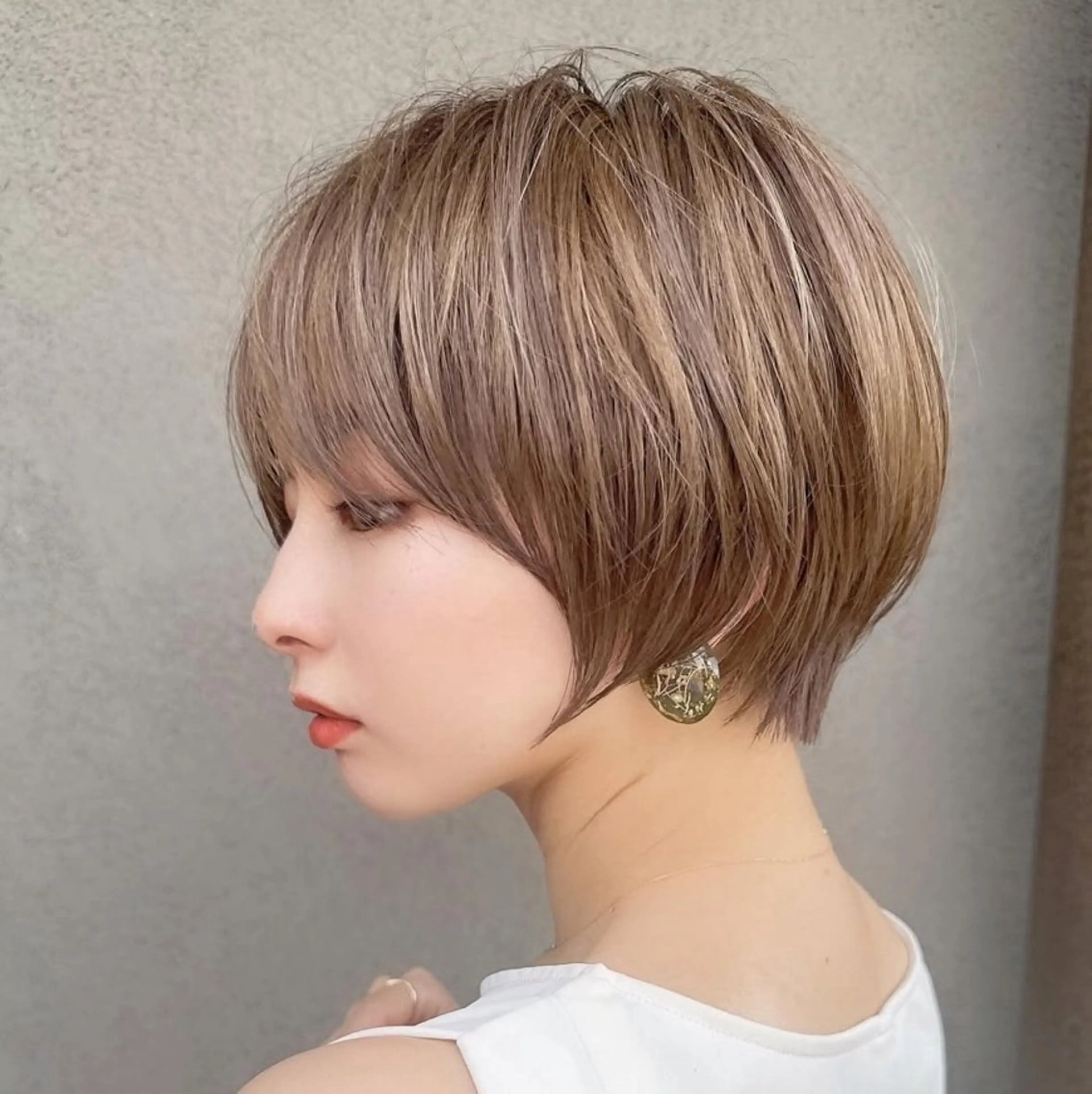 ショート カット ブリーチ🌟リタッチ 🎠KANON🎡のヘアスタイル