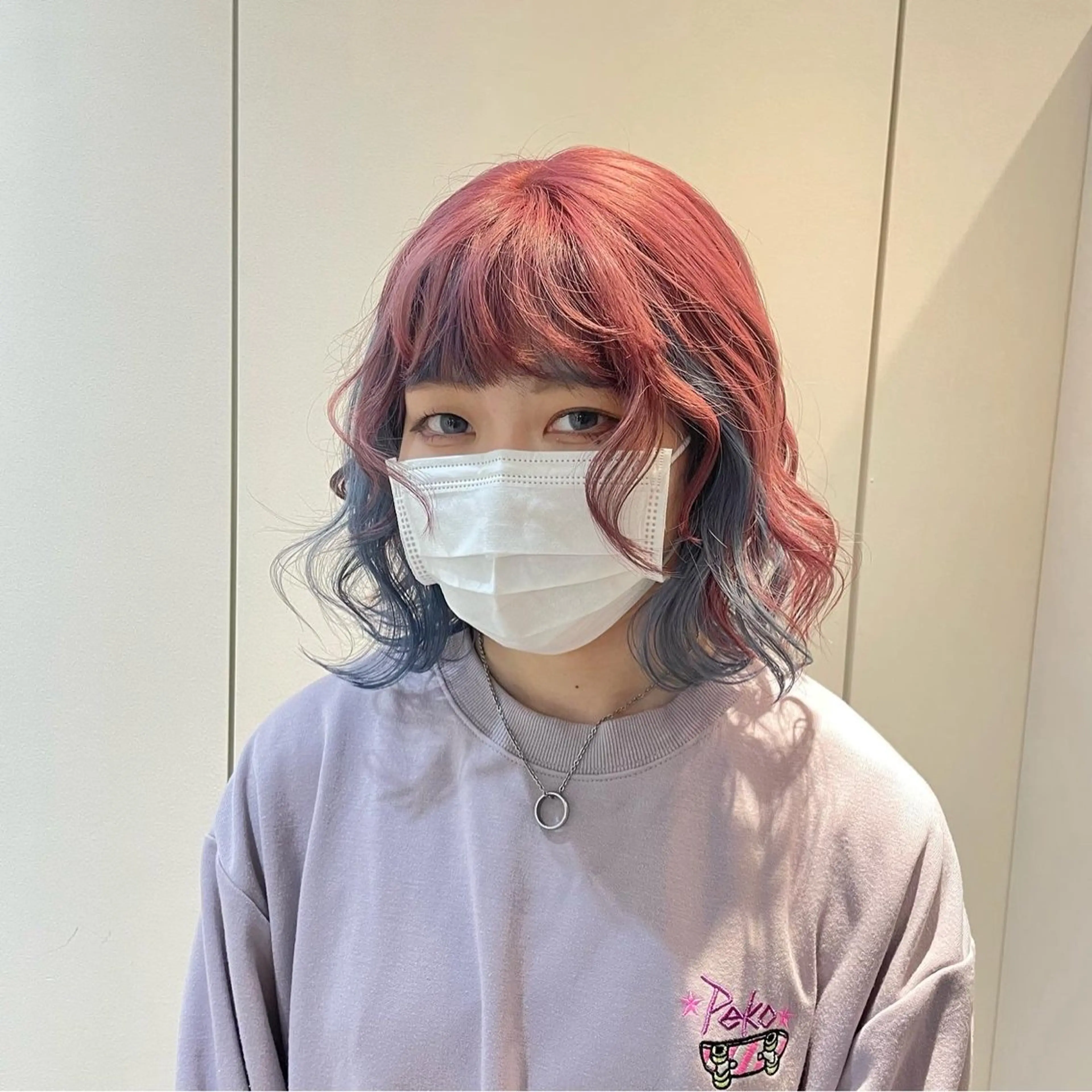 ミディアム ツートーンカラー 前田 菜奈子のヘアスタイル