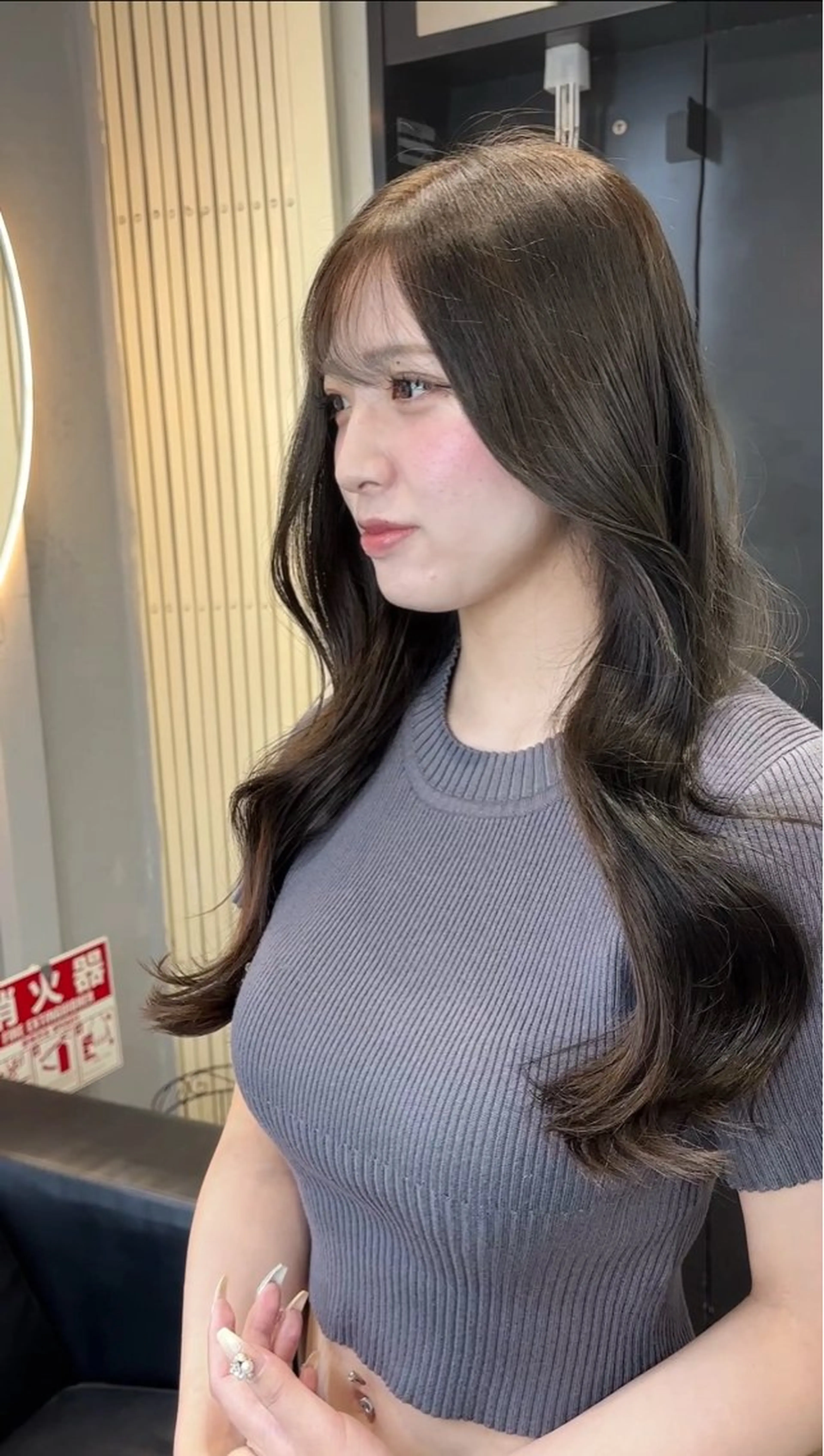 ロング 韓国ヘア/ブリーチ無 しWカラー/オリーブのヘアスタイル