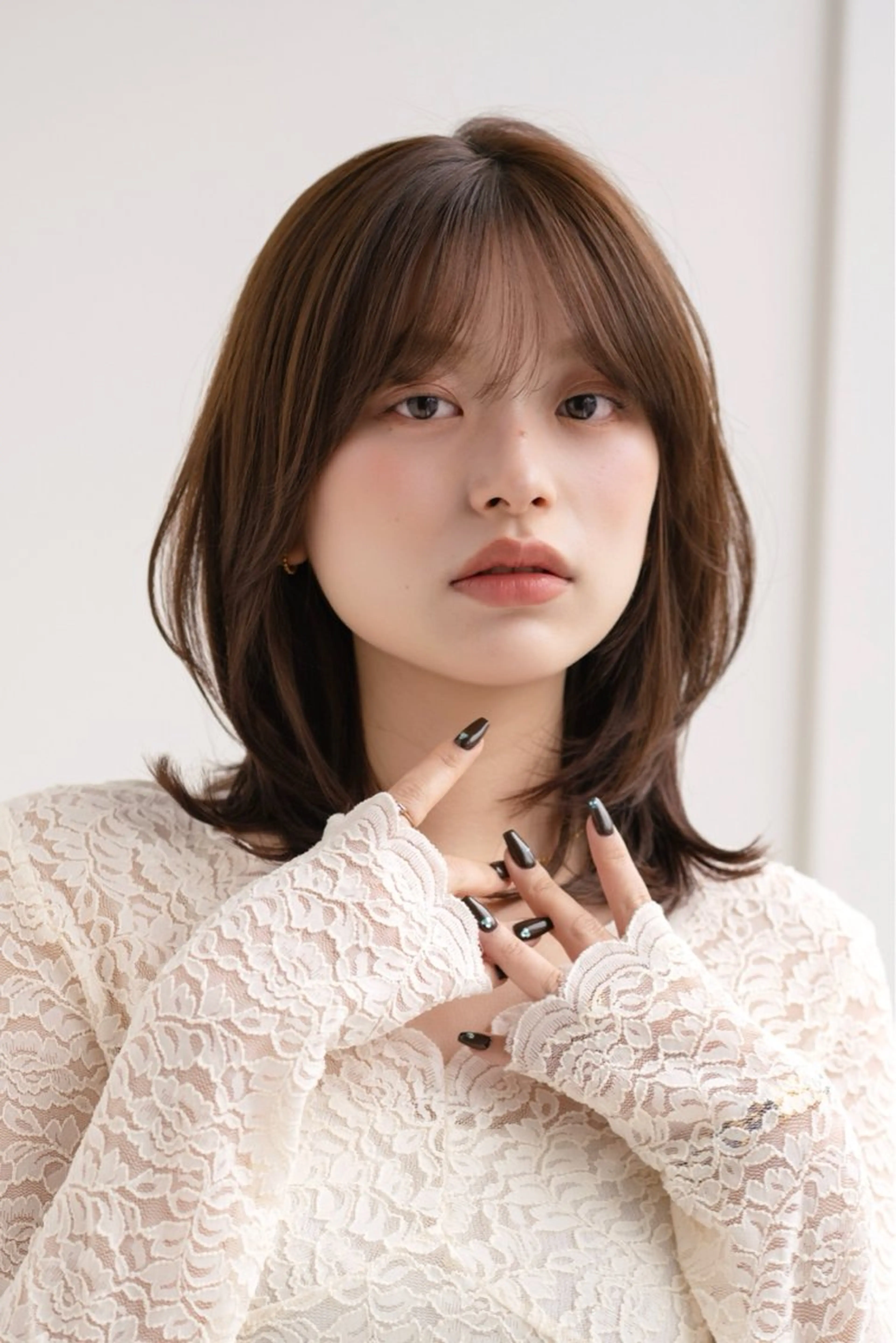 ミディアム カラー ボブ/レイヤー/ グレージュ/moyuのヘアスタイル