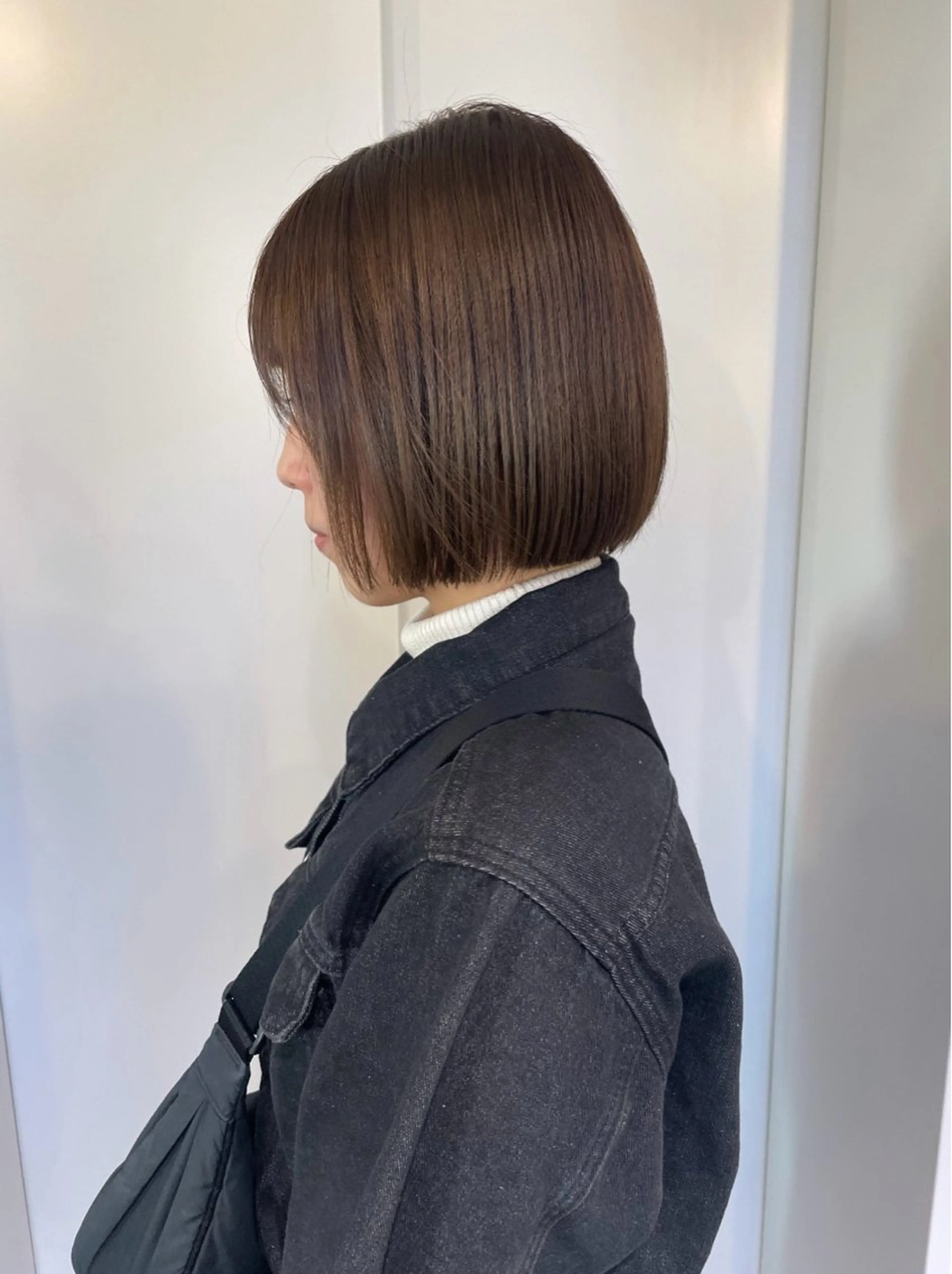 ショート カラー ブラウンカラー オリーブブラウン カット ヘアカラー トリートメント 狩野 羅夢のヘアスタイル