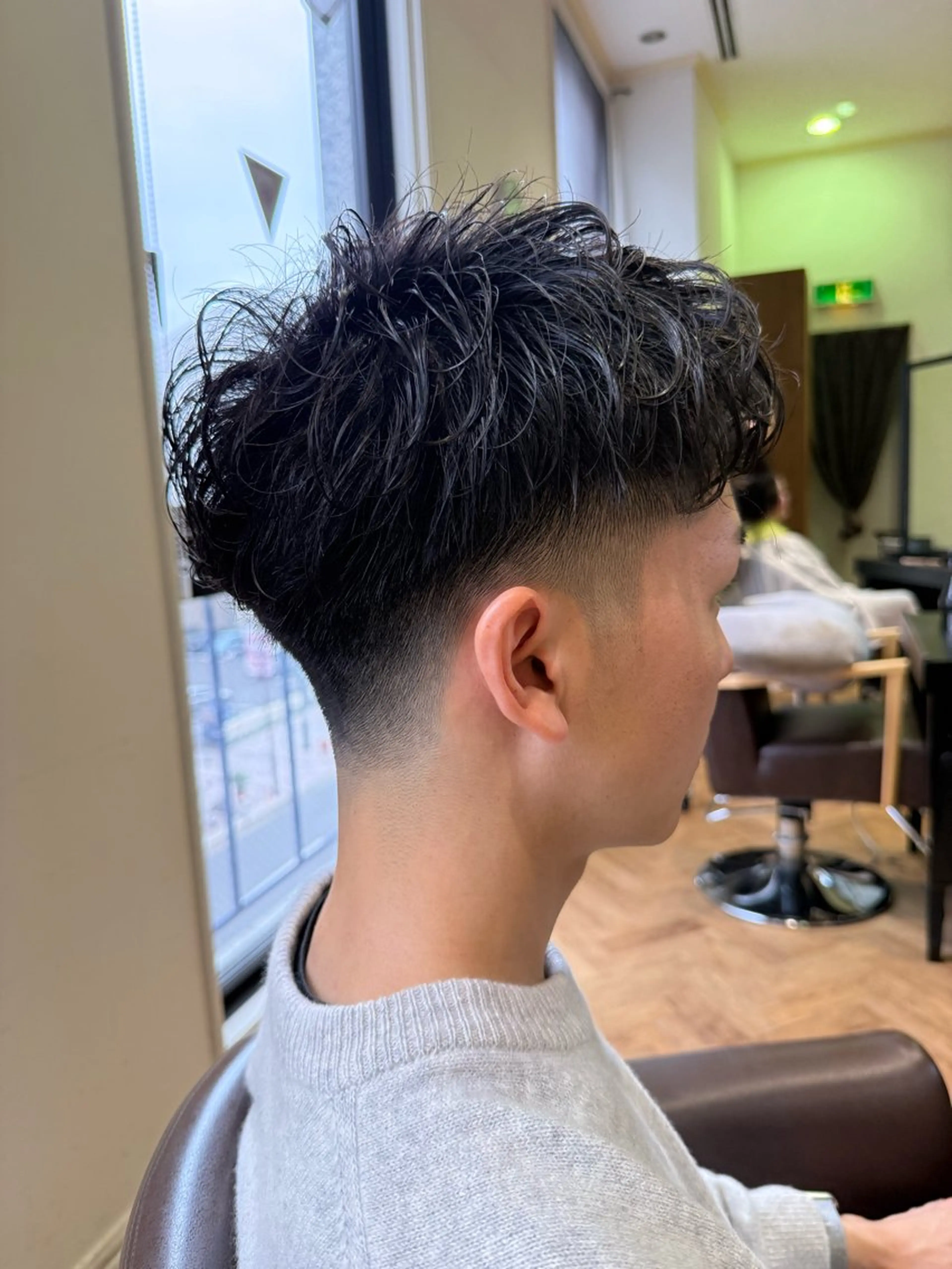 ショート メンズ フェードカット 溝口 槙里也のヘアスタイル
