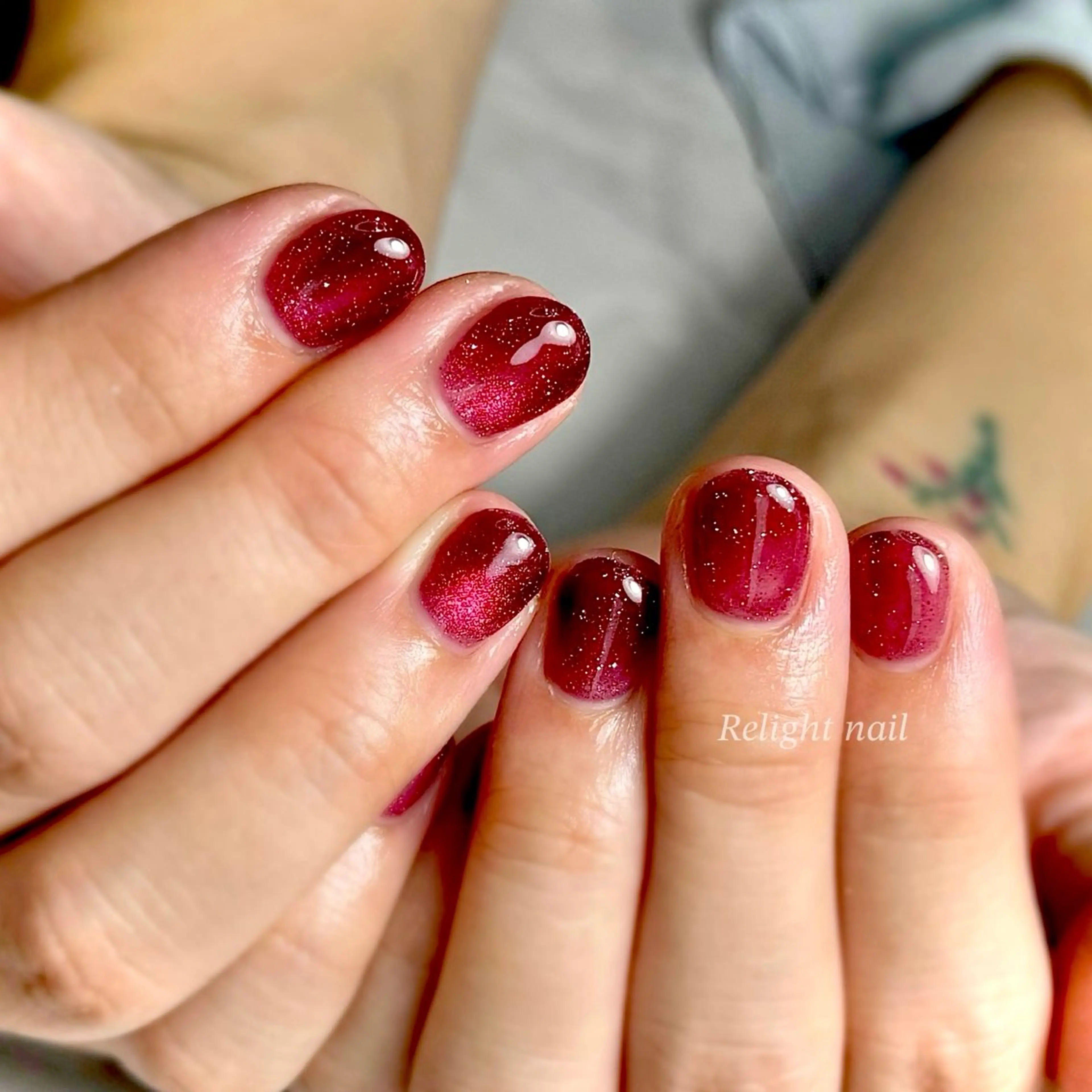 ネイル フラッシュネイル フラッシュマグ 赤色 ハンドネイル Relight RIEのネイルデザイン