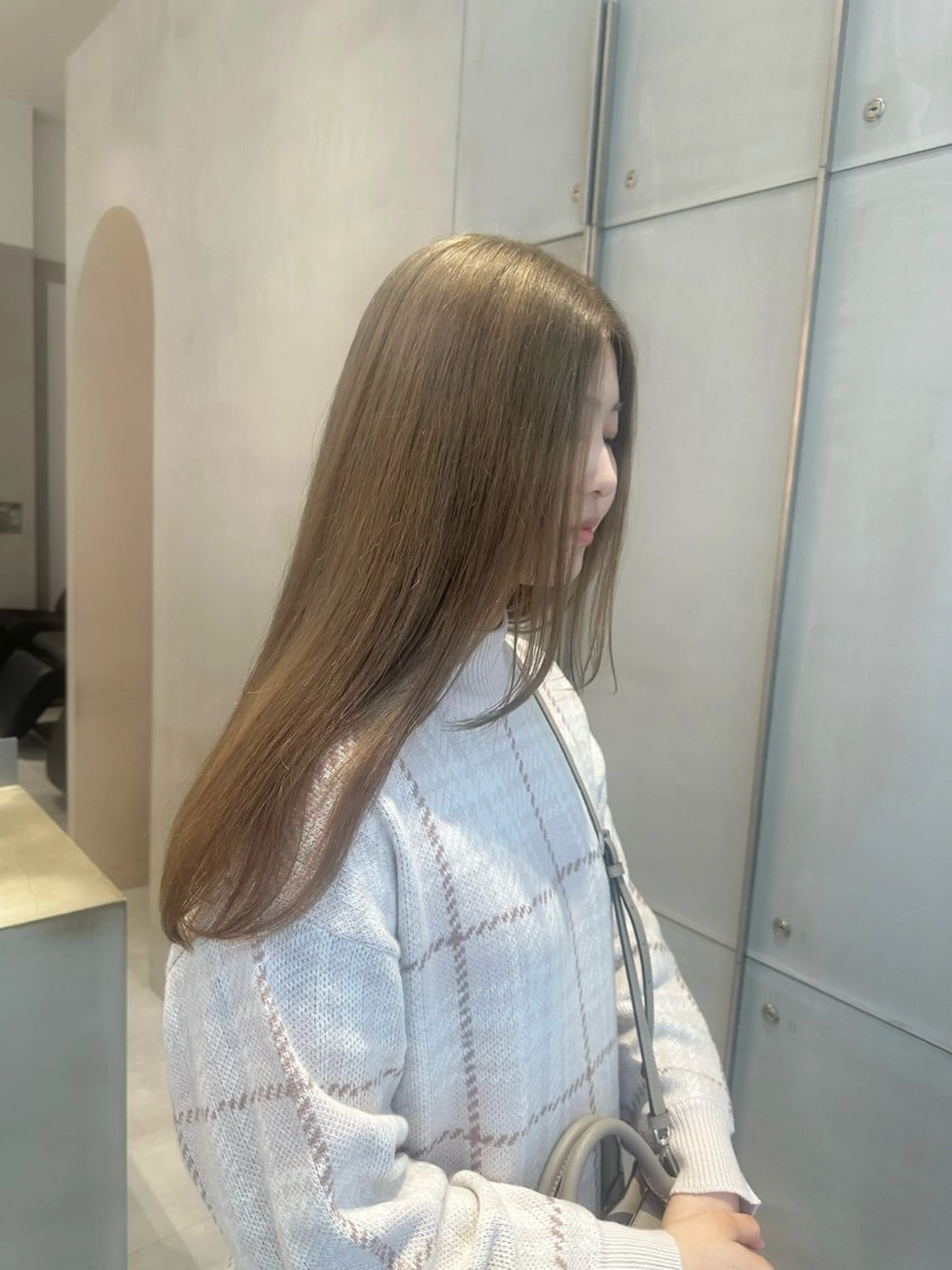 ロング カラー ヘアカラー トリートメント ヘッドスパ ヘアセット ミオ💎透ける暗髪 ショートカットのヘアスタイル