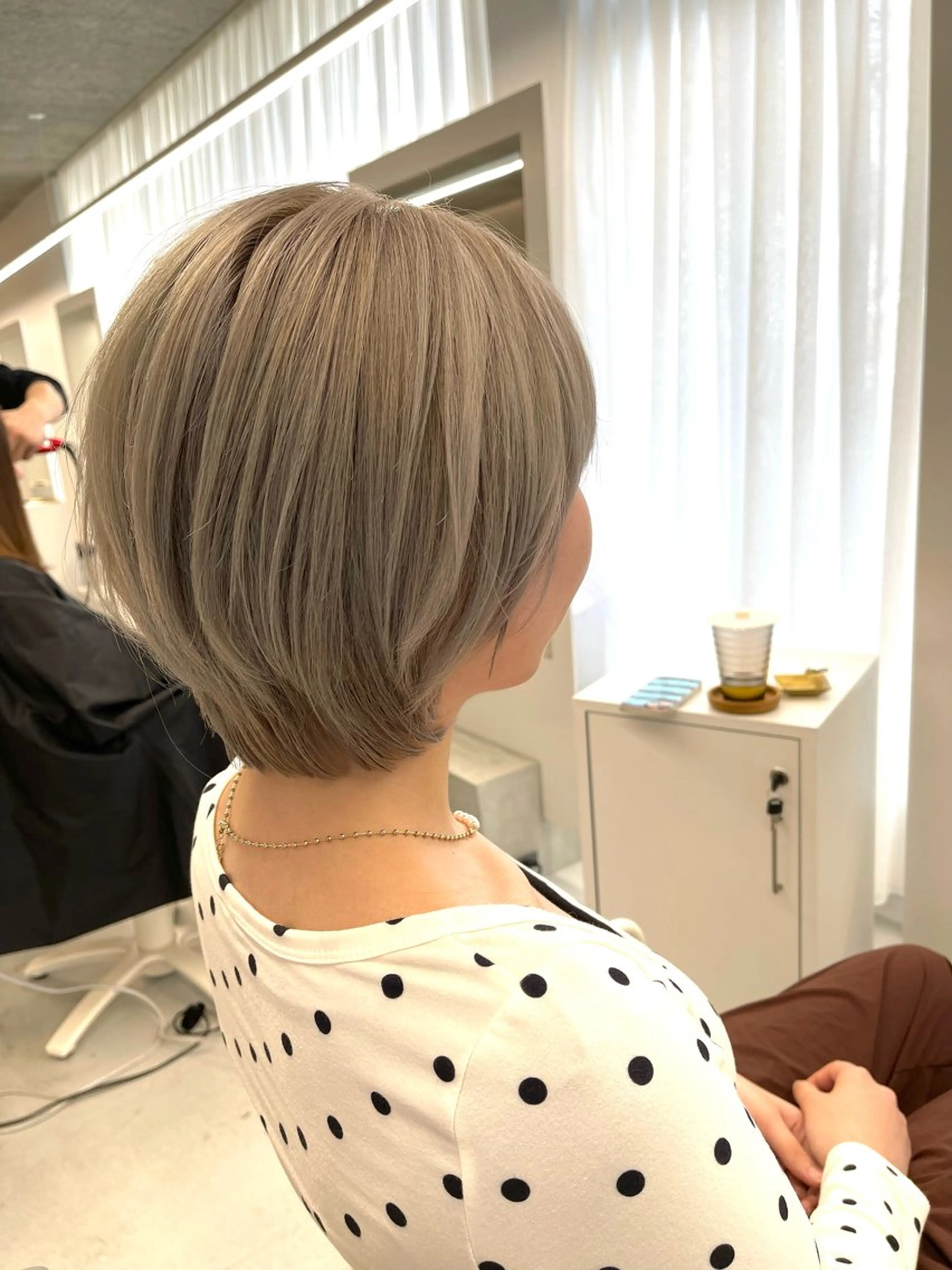 ショート カラー 柴田泰秀sotti. 髪質改善/ブリーチのヘアスタイル