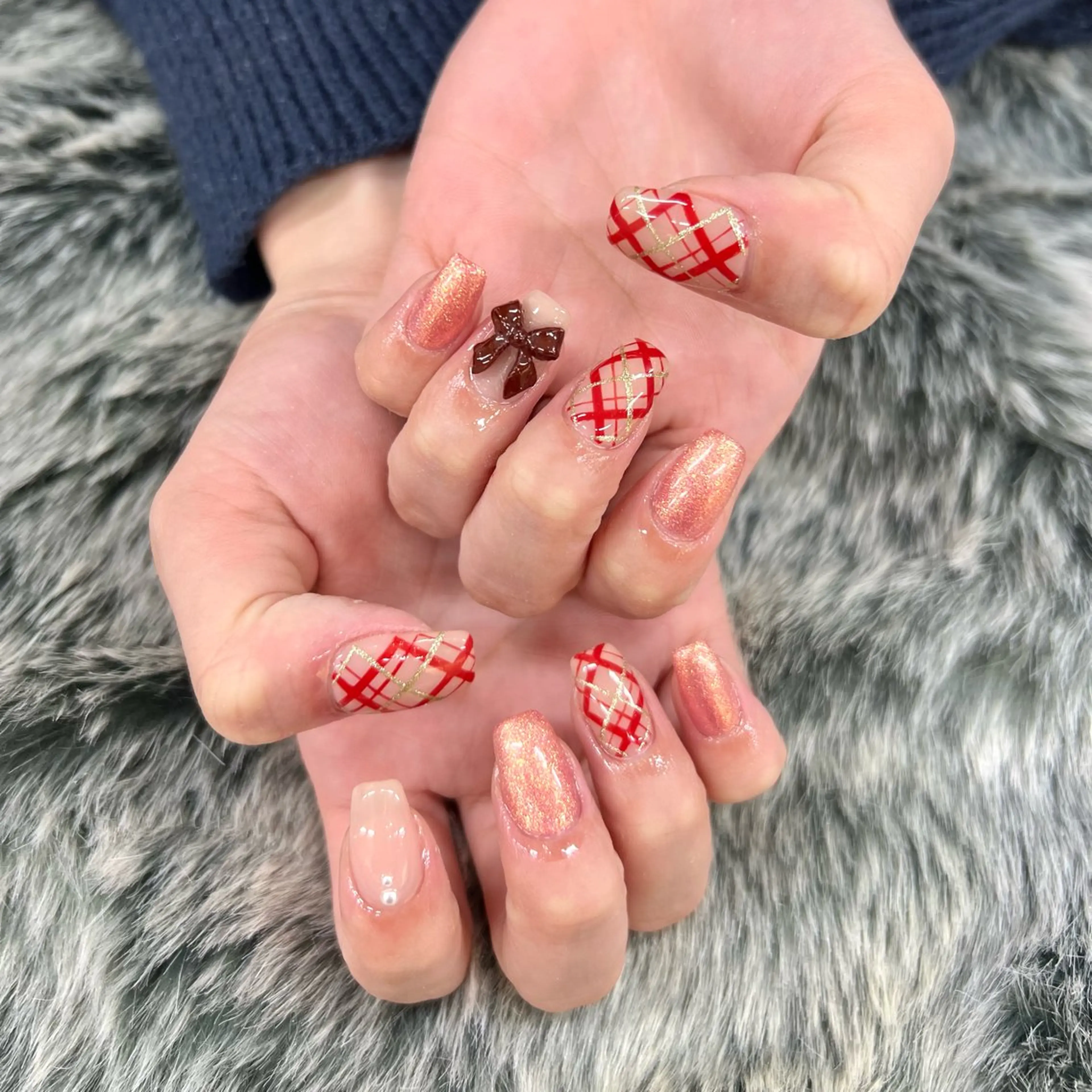 ネイル アートネイル ピンク ハンドネイル GRANDEUR焼津 Nana🦖のネイルデザイン