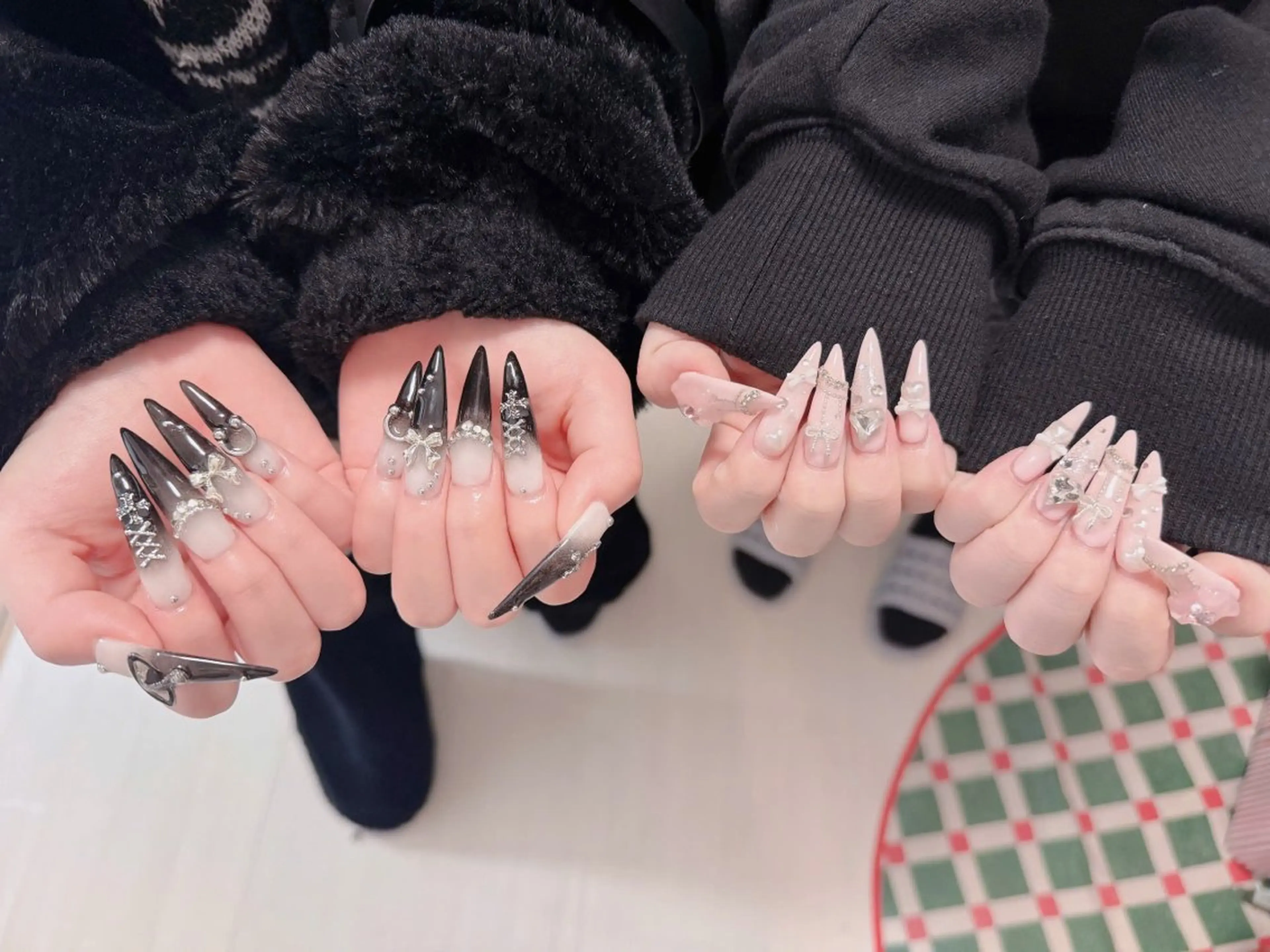 ネイル オーロラネイル フレンチネイル ジェルネイル ハロウィン キラキラネイル ハンドネイル H.baby Nail Salonのネイルデザイン