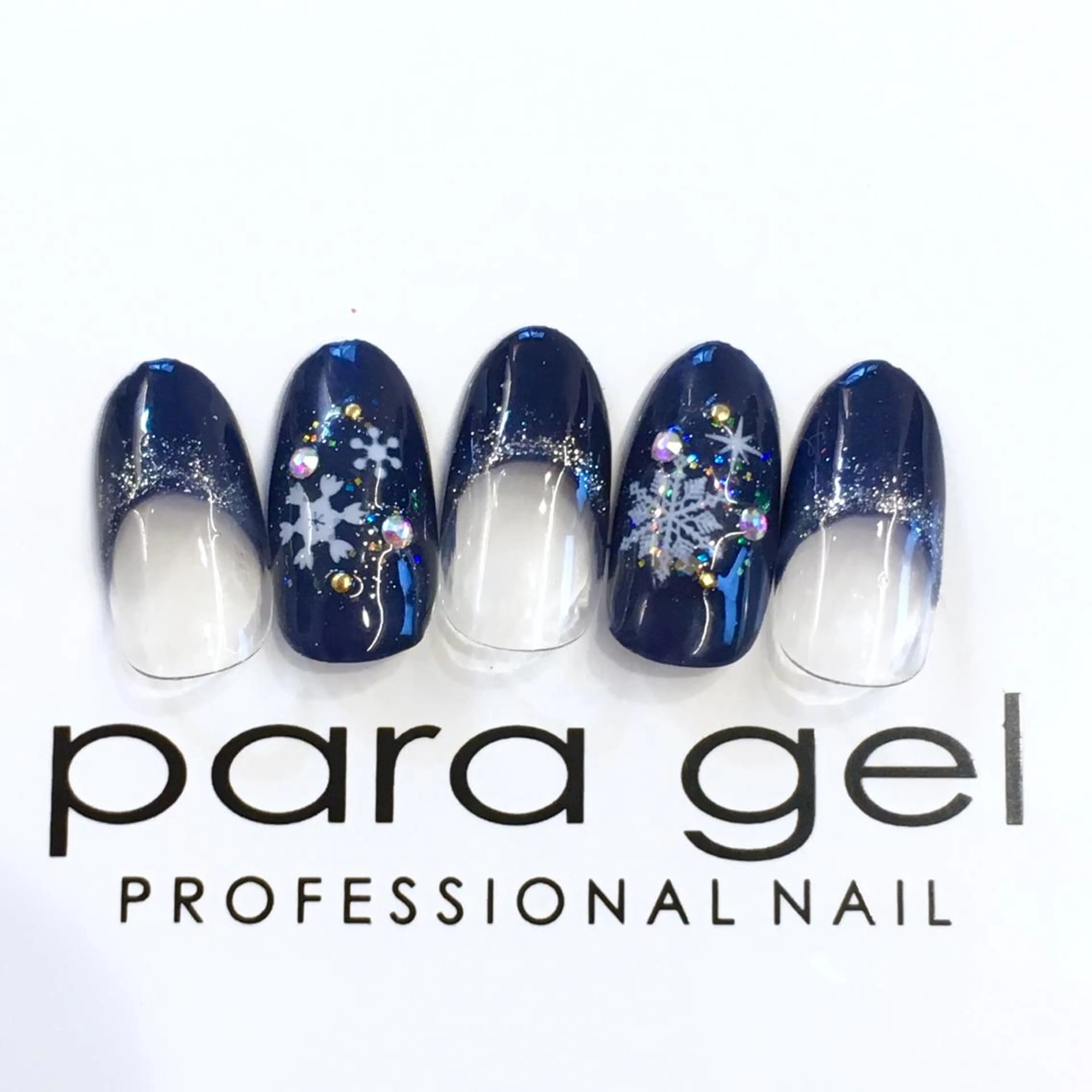 ネイル フットネイル フレンチネイル ジェルネイル パラジェル 冬ネイル ハンドネイル clover nailのネイルデザイン