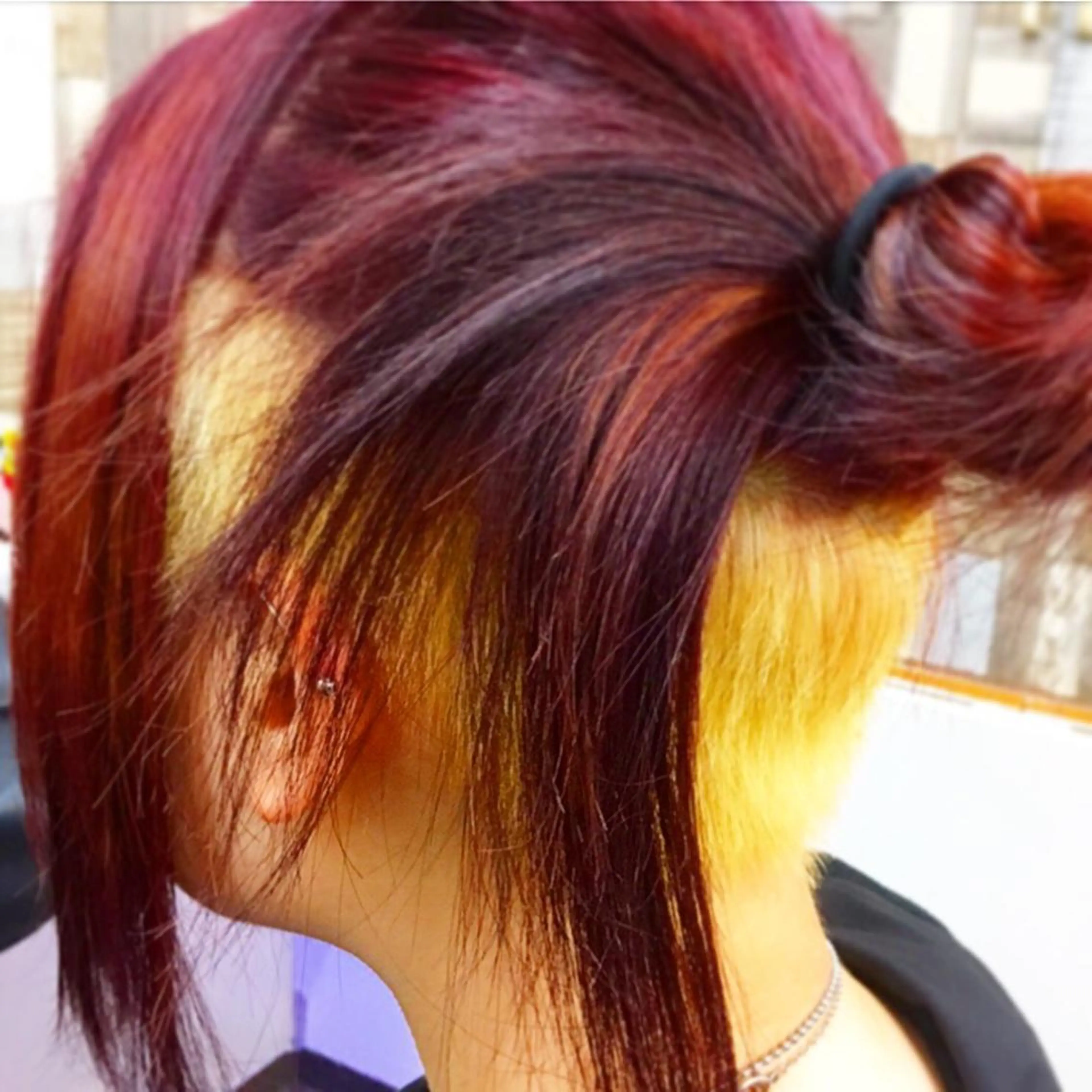 ロング カラー ブロンド レッドカラー ヨシダ アズサのヘアスタイル