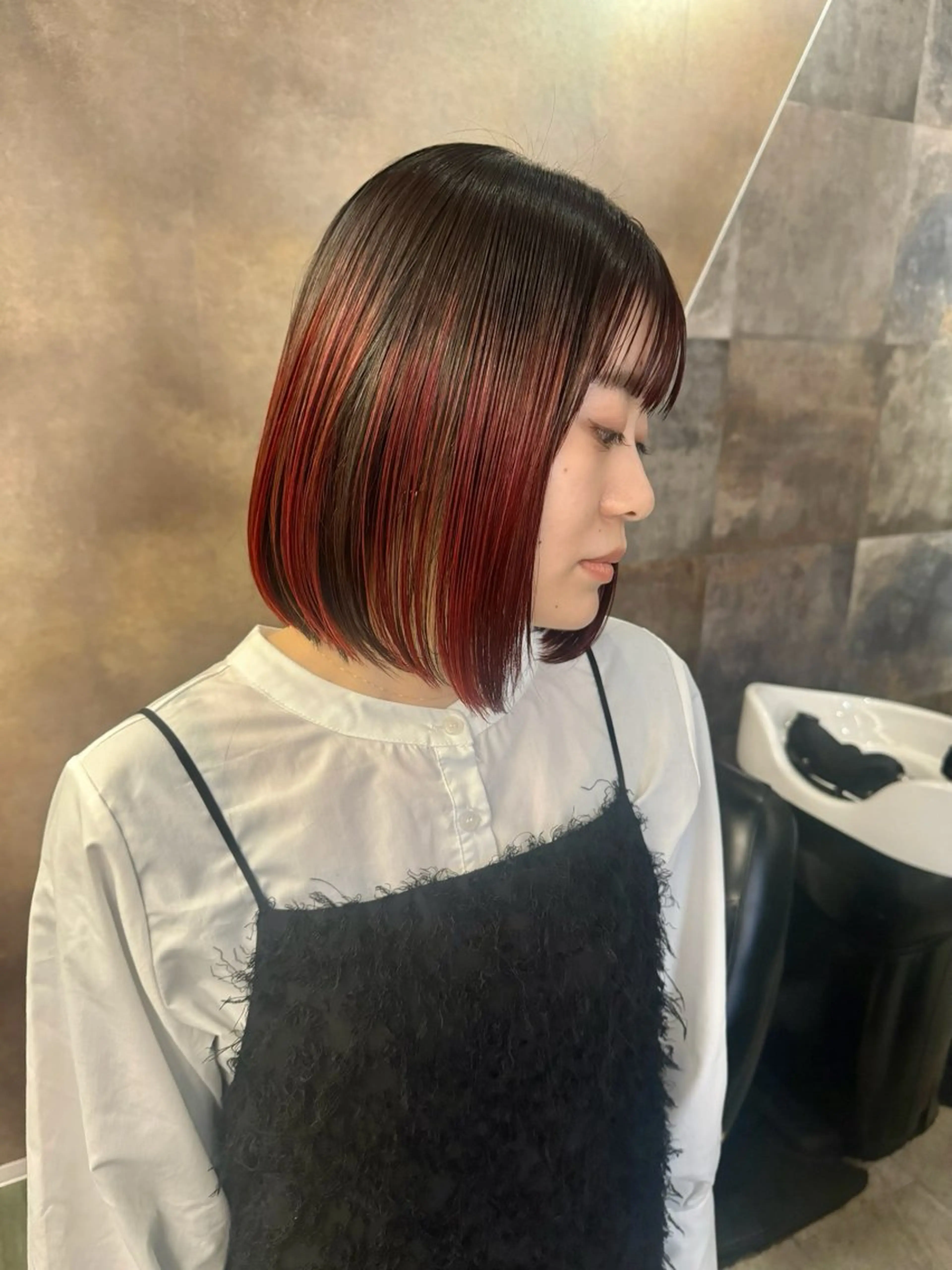 ミディアム カット ヘアカラー トリートメント 三輪 恭平のヘアスタイル