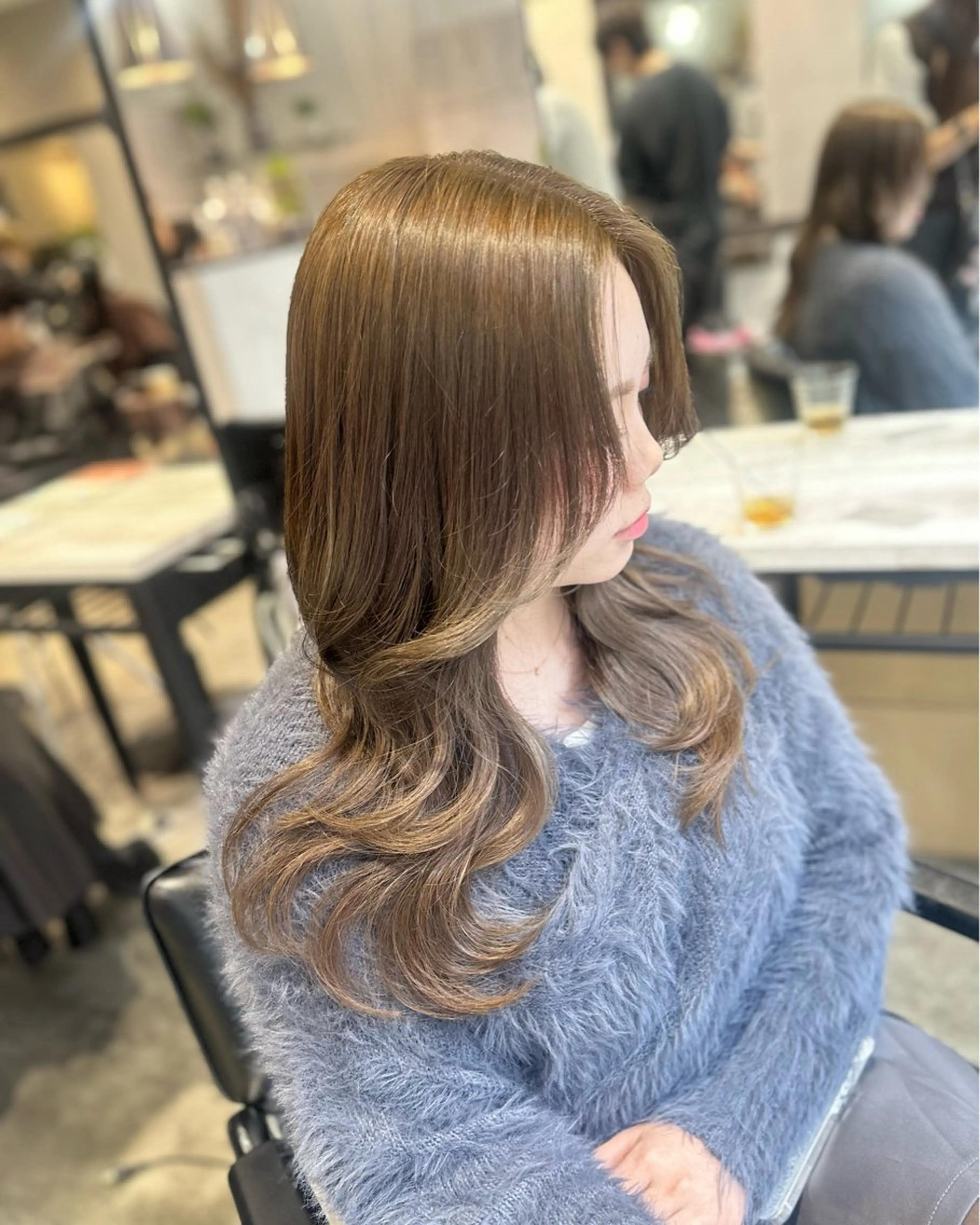 ロング カラー ベージュカラー ブリーチ 透明感カラー ダブルカラー ブリーチなしカラー カット ヘアカラー トリートメント youres hair東新宿店所属・新宿⌇韓国風ヘア ⌇透明感カラーのヘアスタイル