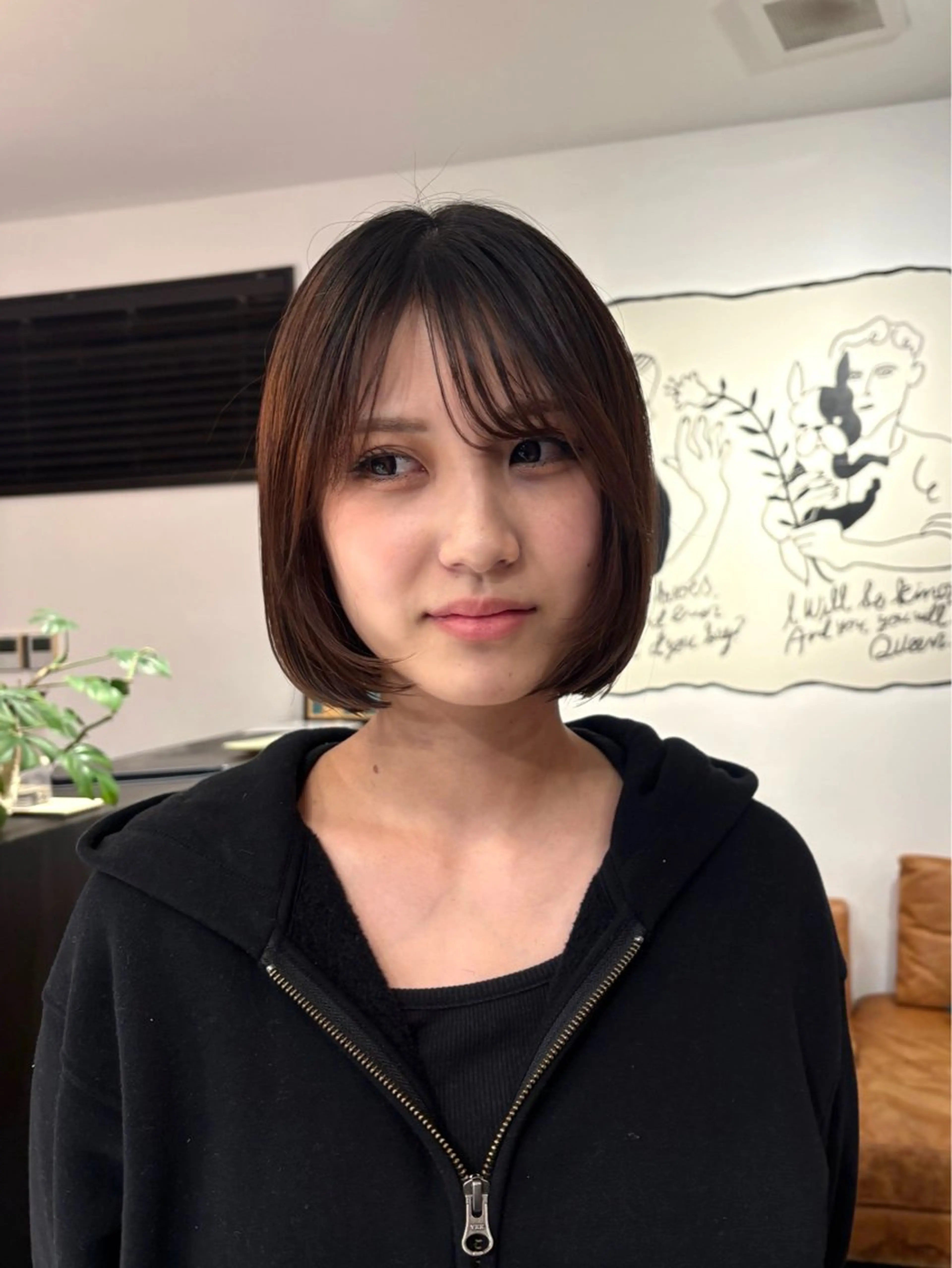 ショート ボブ 韓国風ヘア 西野 優夏のヘアスタイル