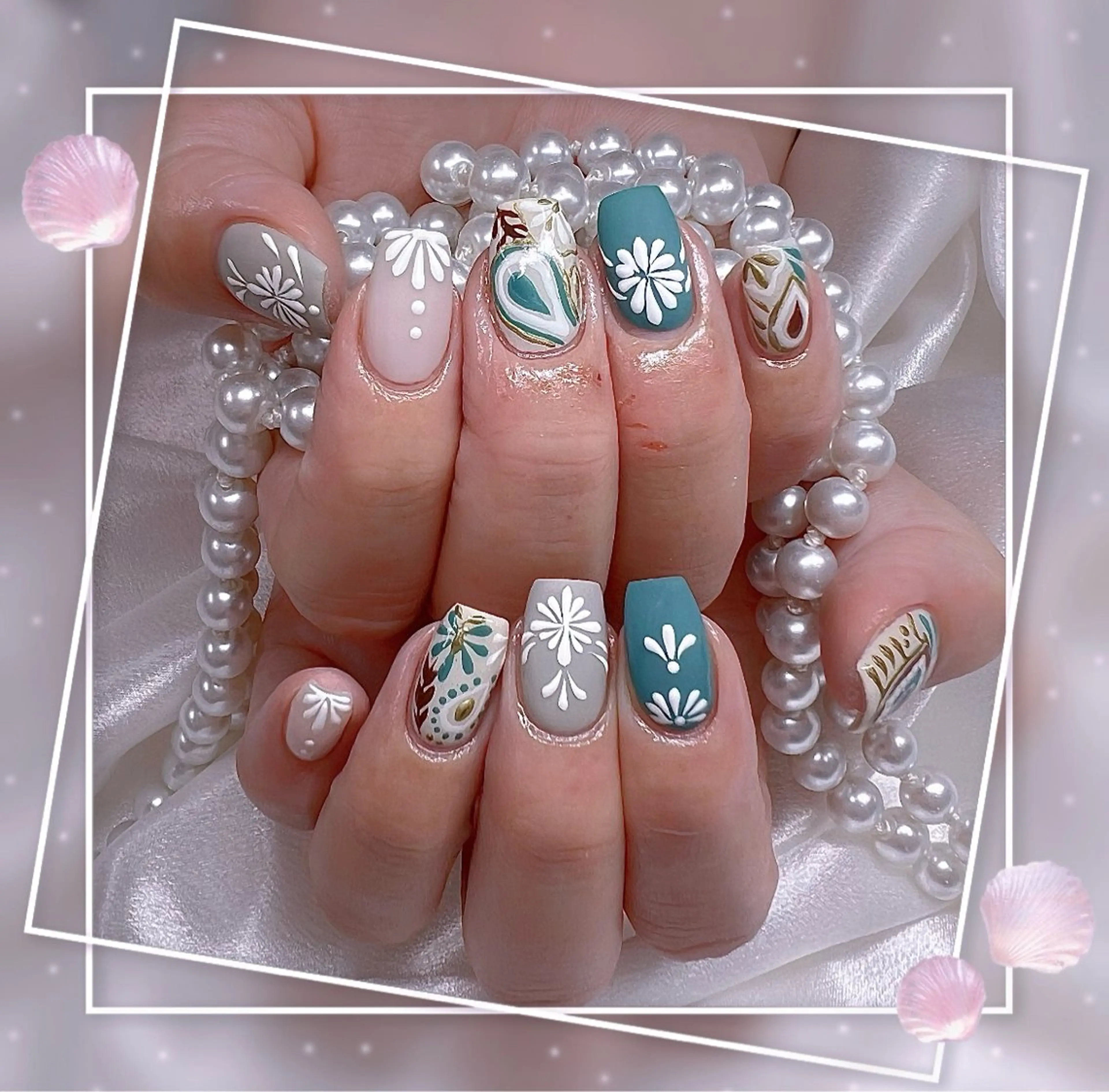 ネイル グラデーション キラキラネイル 韓国ネイル マグネットネイル ピンク ハンドネイル Chill Nailsalonのネイルデザイン