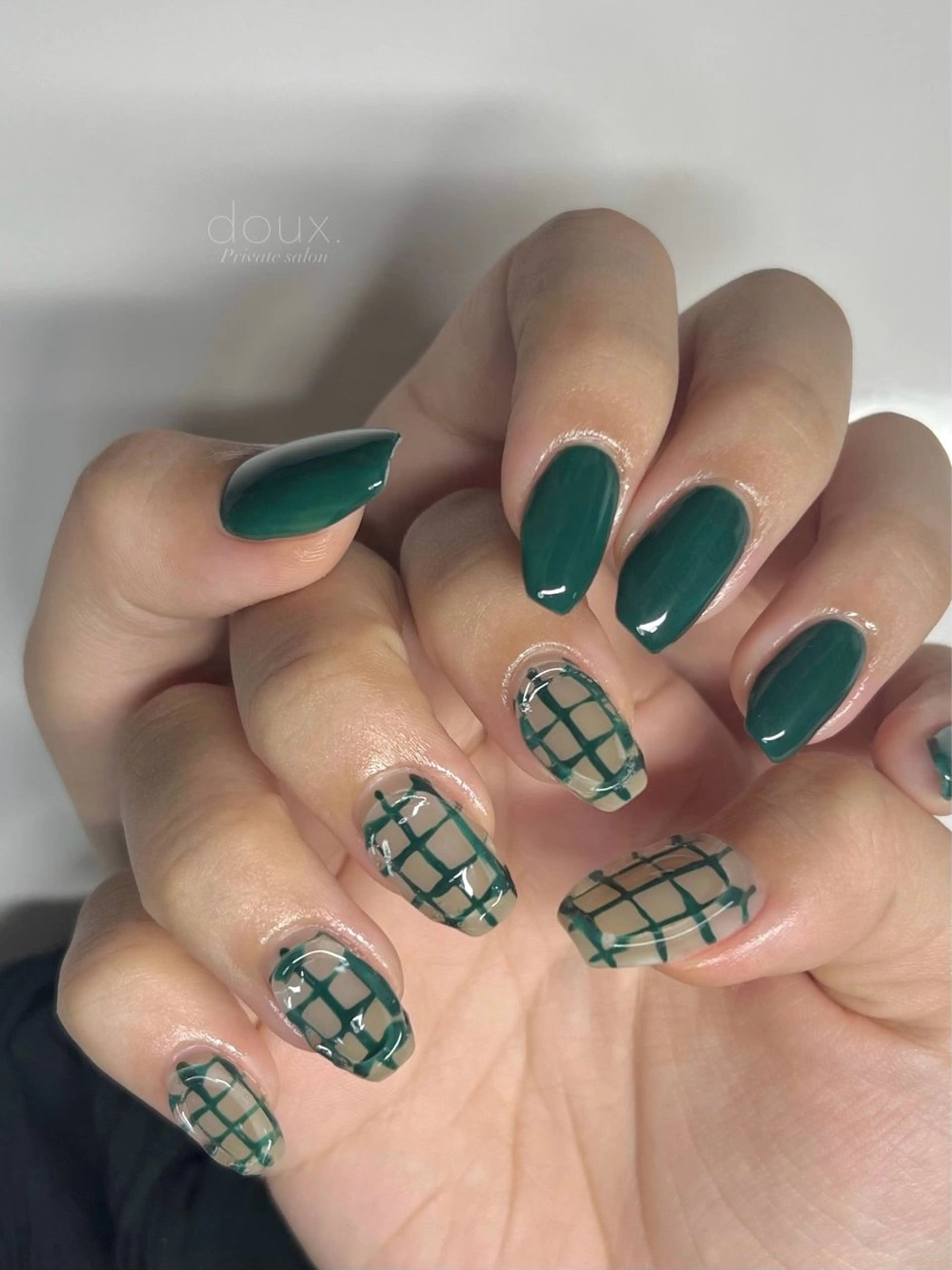 ネイル アートネイル 韓国ネイル オフィスネイル ワンカラーネイル ぷっくりネイル ハンドネイル doux. nailのネイルデザイン