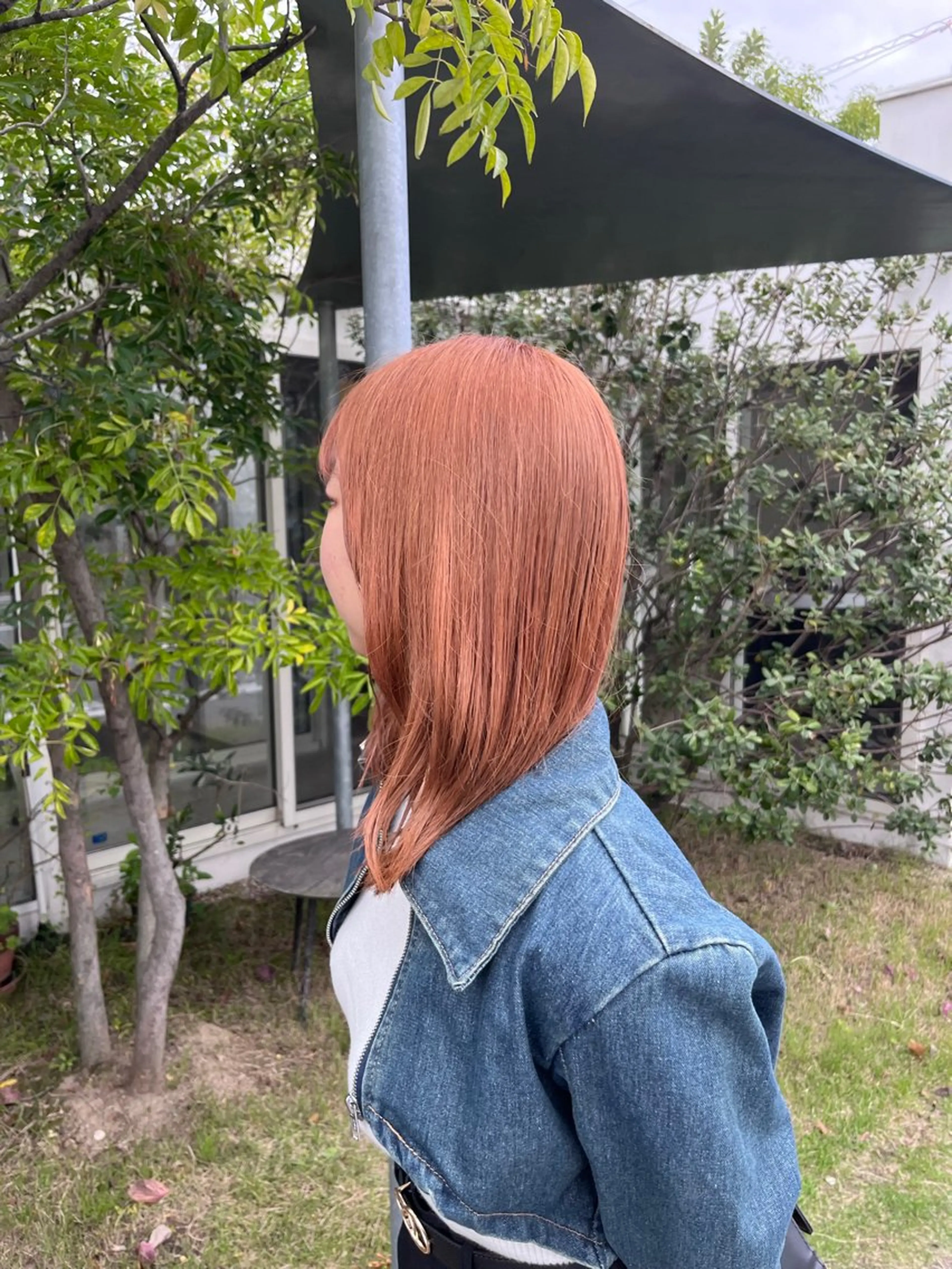 ミディアム 実生miu 個性派ハイトーンのヘアスタイル