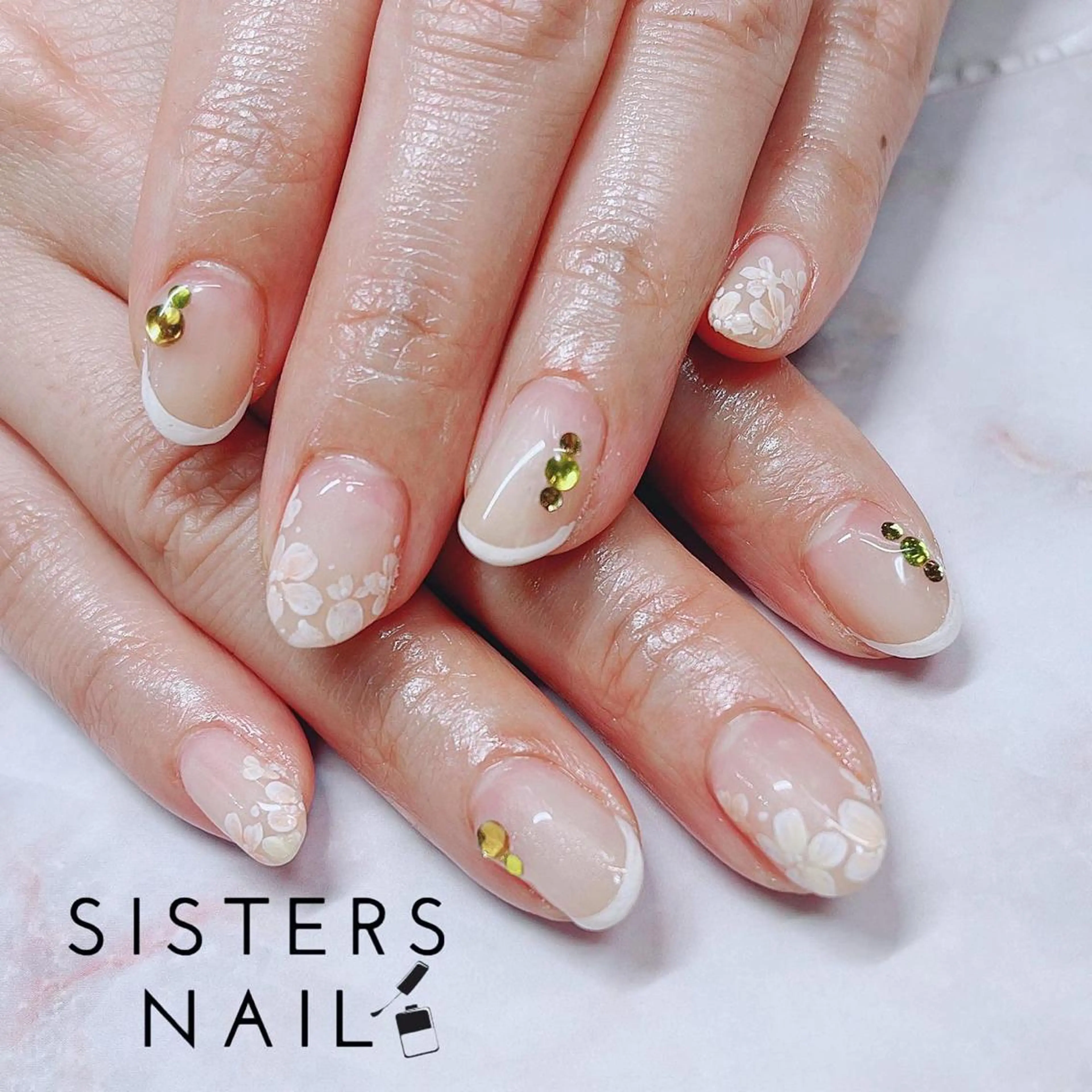ネイル アートネイル フラワーネイル フレンチネイル 春ネイル 冬ネイル sisters nail.fのネイルデザイン