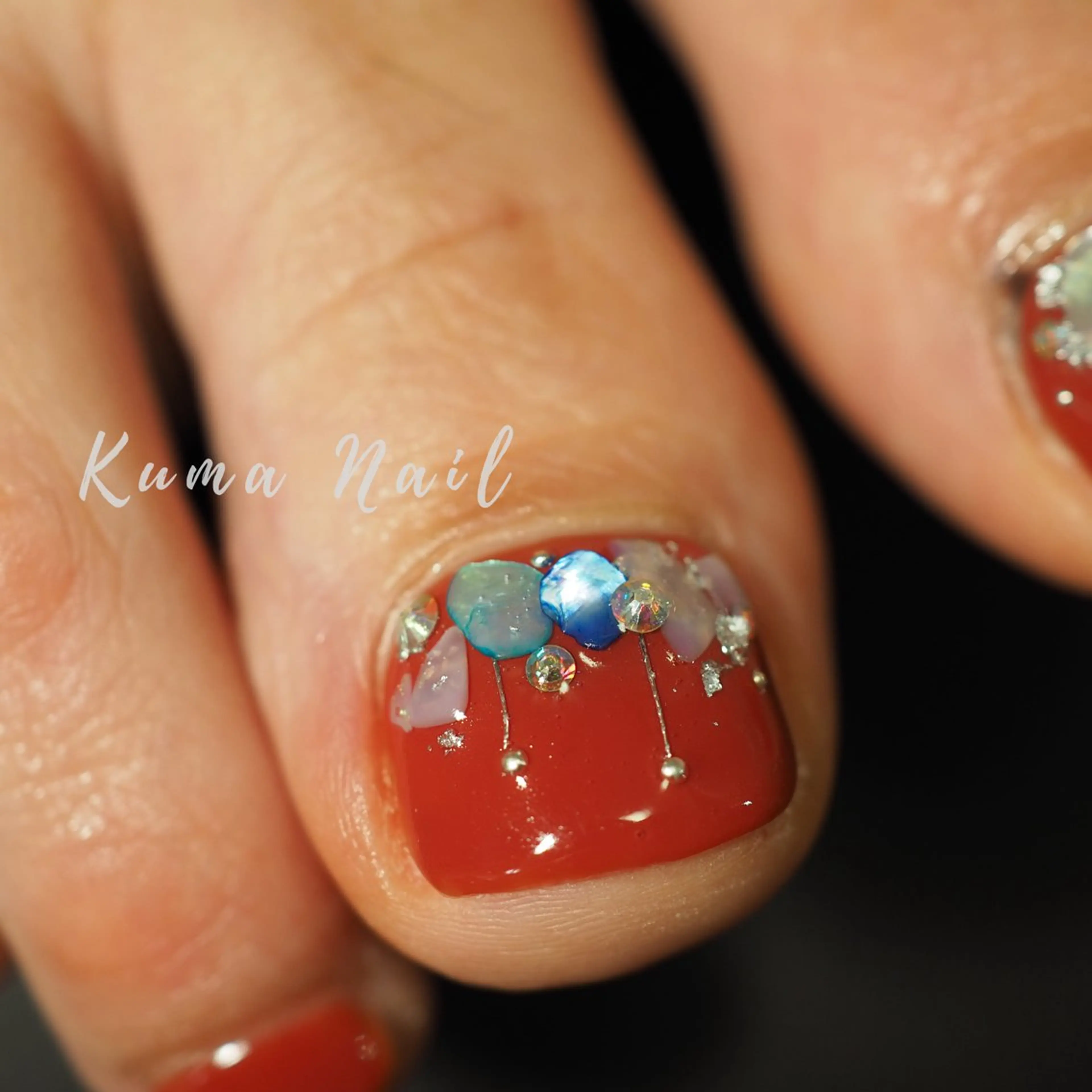 ネイル フットネイル 赤色 フットネイル Private salon Kuma Nail.所属・藤が丘ネイル Kuma Nailのネイルデザイン