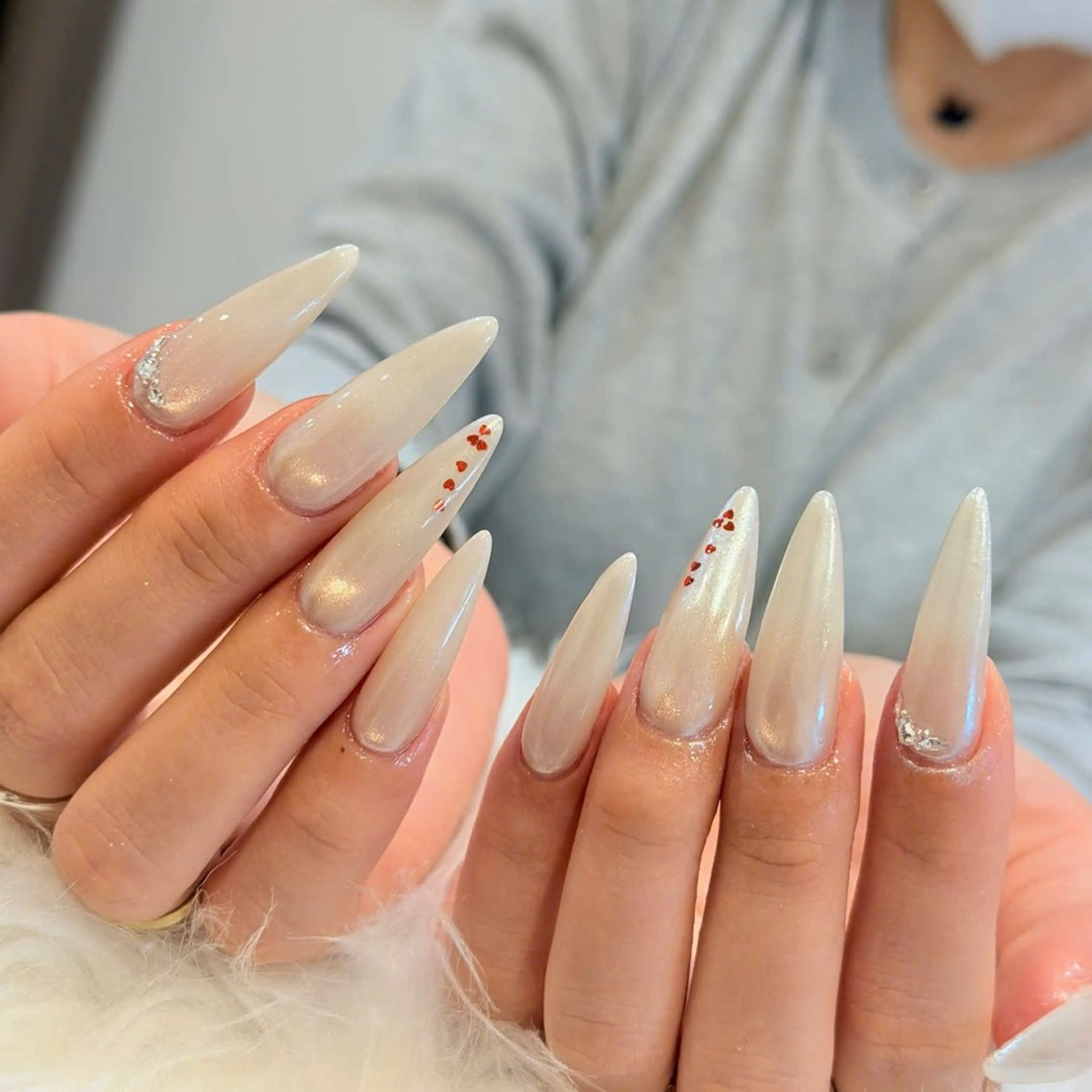 ネイル オーロラネイル 長さ出し フラッシュネイル フットネイル フレンチネイル ハンドネイル Luci Nailのネイルデザイン