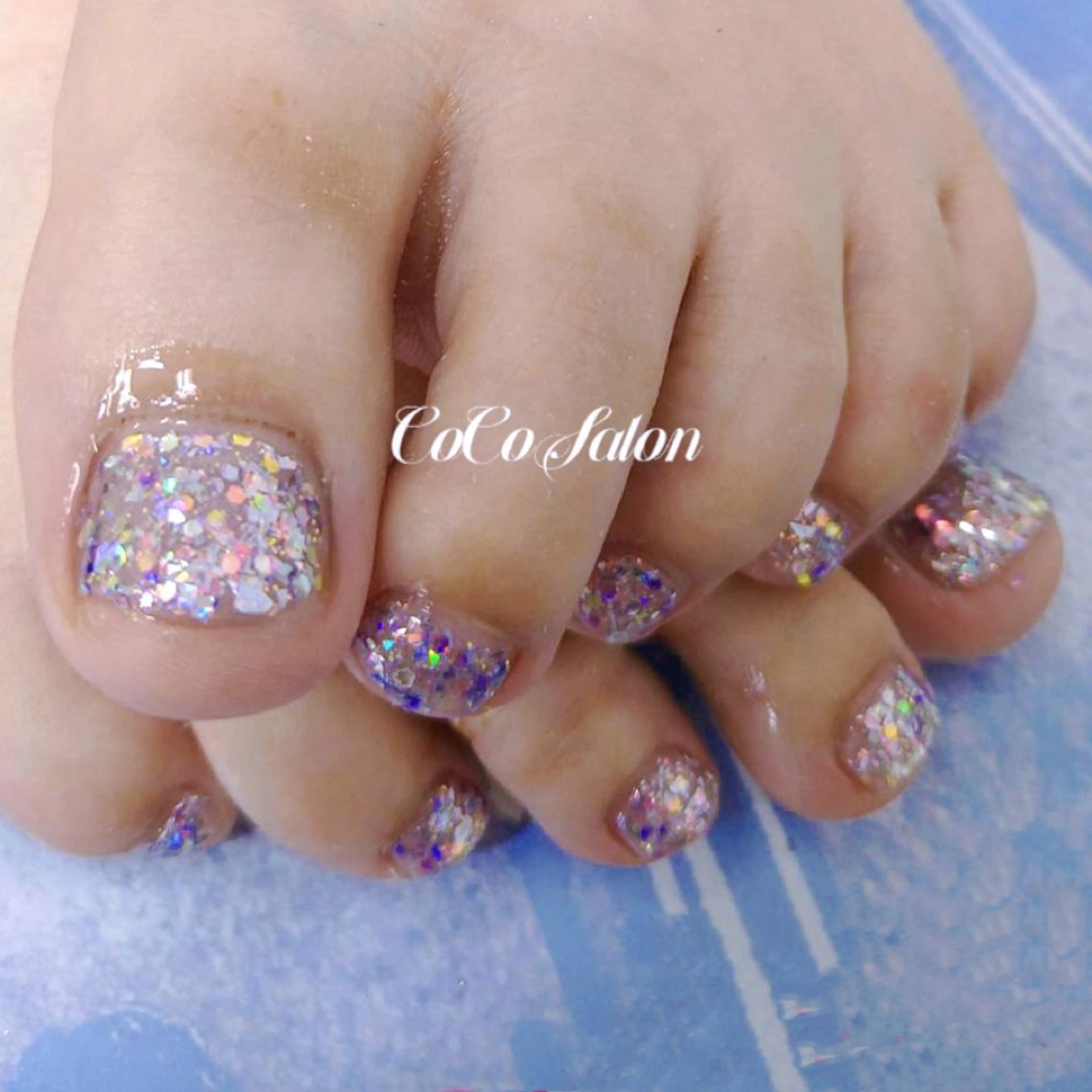ネイル オーロラネイル 長さ出し フットネイル ジェルネイル キラキラネイル フットネイル CoCoSalon ネイル/まつ毛予約のネイルデザイン