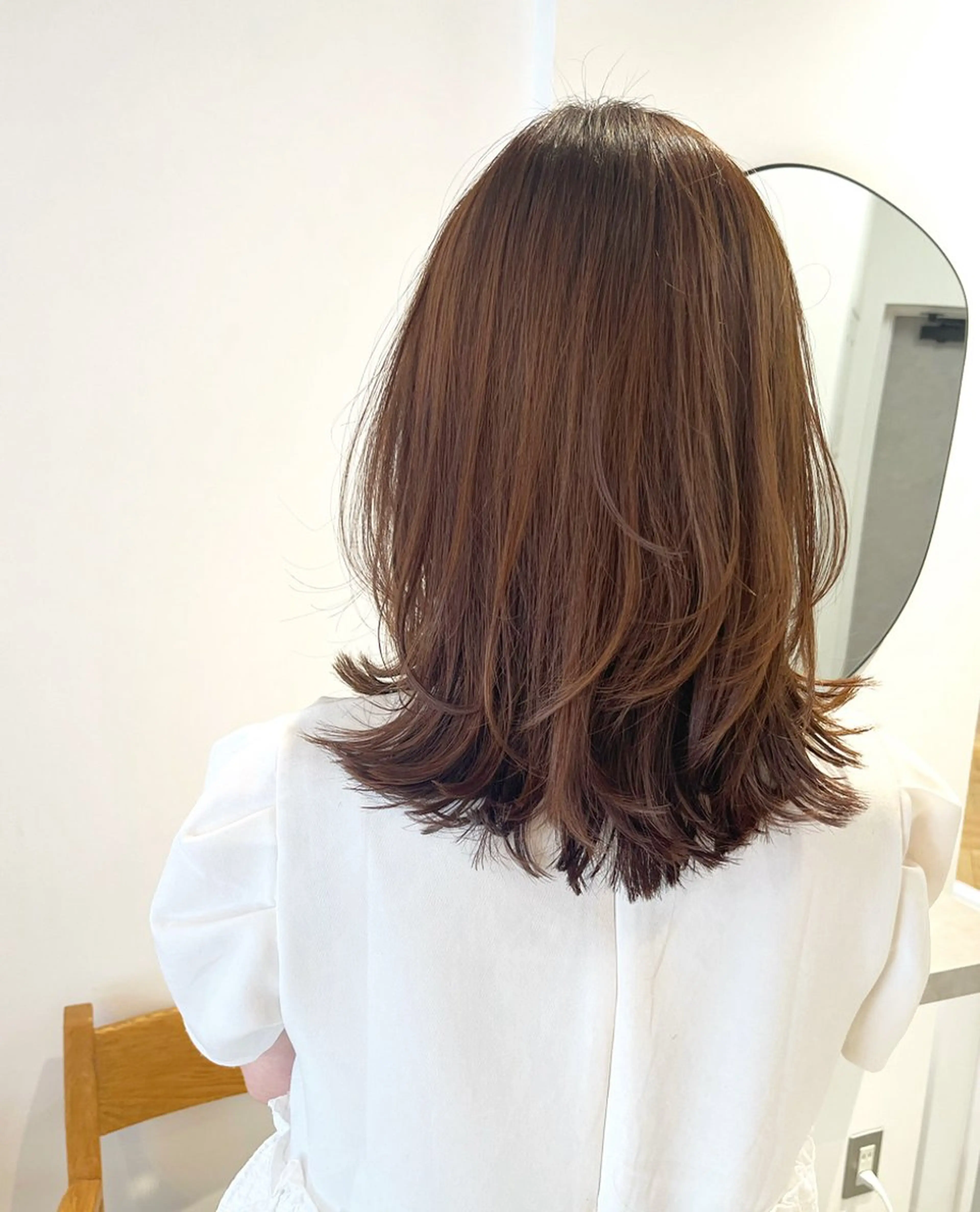 セミロング 箱崎 凪沙のヘアスタイル