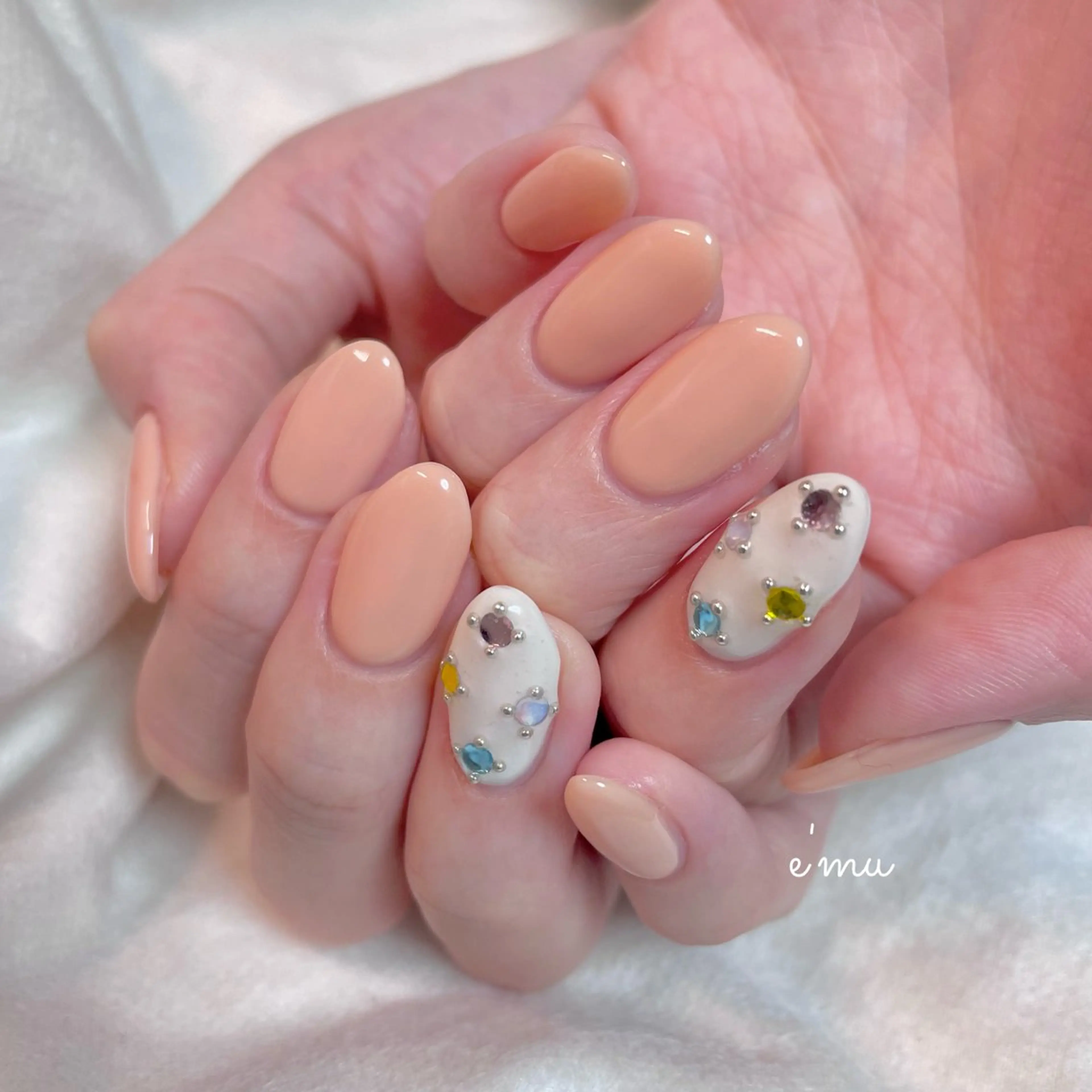 ネイル ストーンネイル ハンドネイル nail salon e'mu💐のネイルデザイン