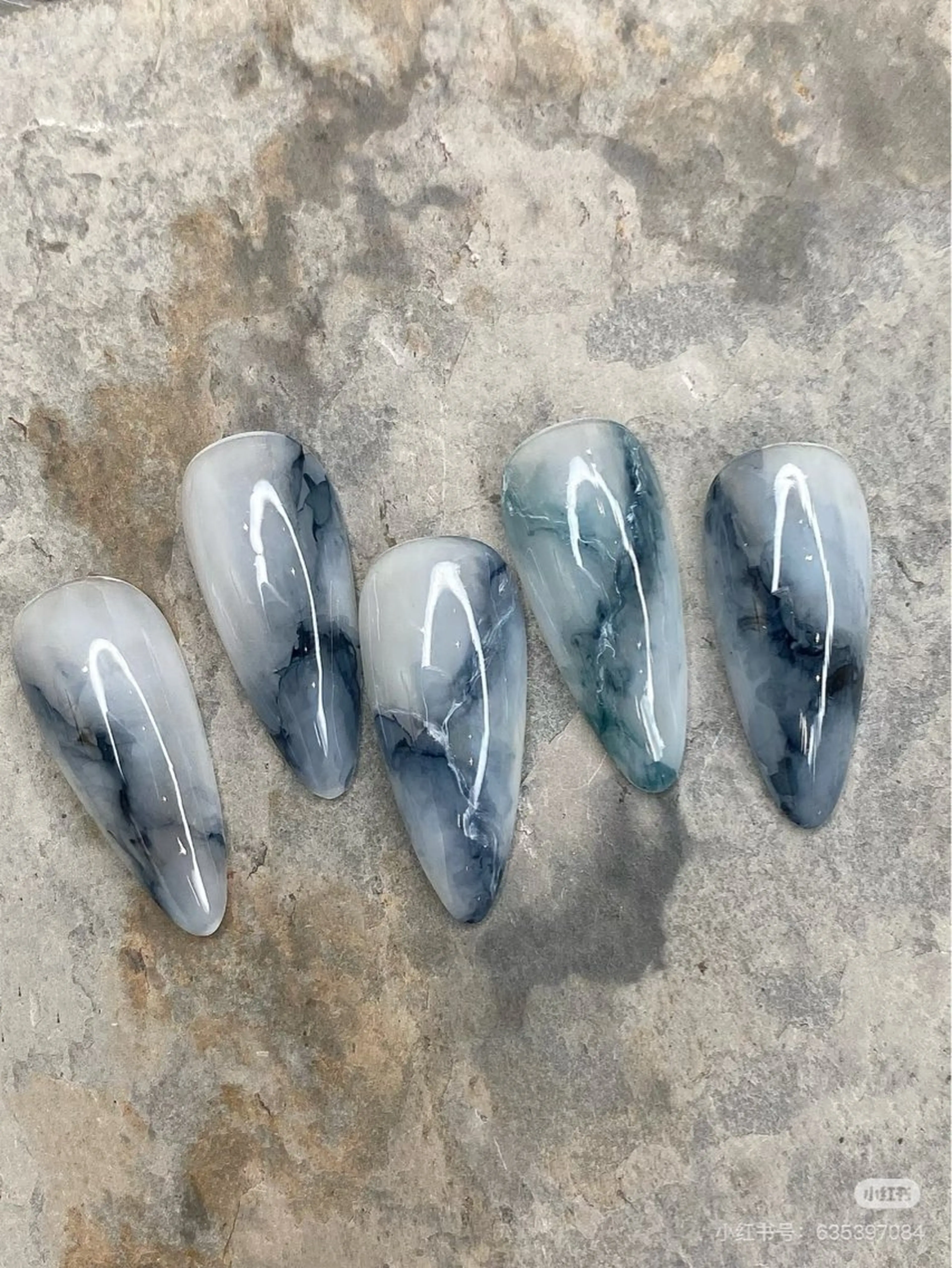 ネイル Horie 雪のネイルデザイン