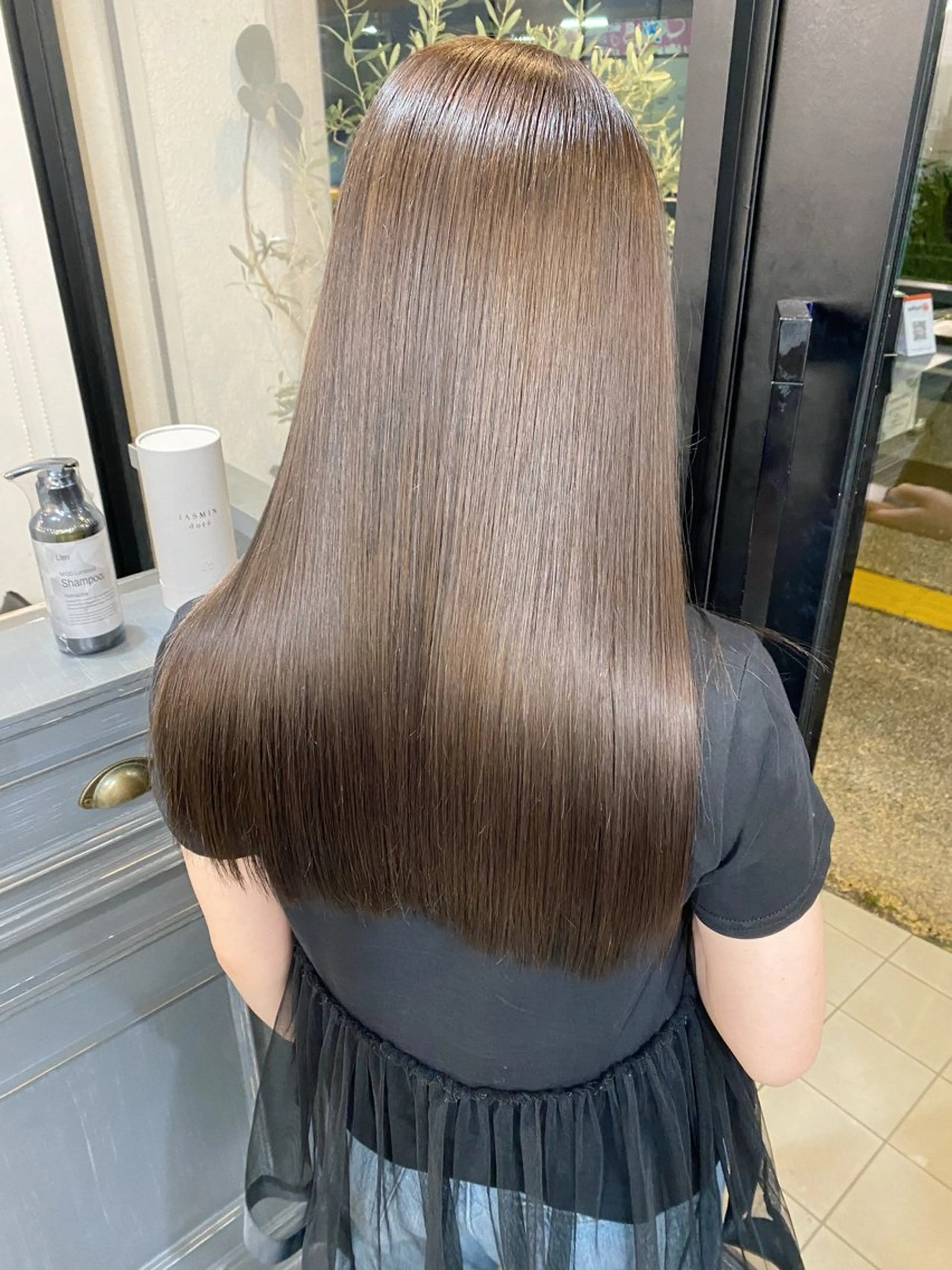 セミロング 縮毛矯正 小野田 航己のヘアスタイル