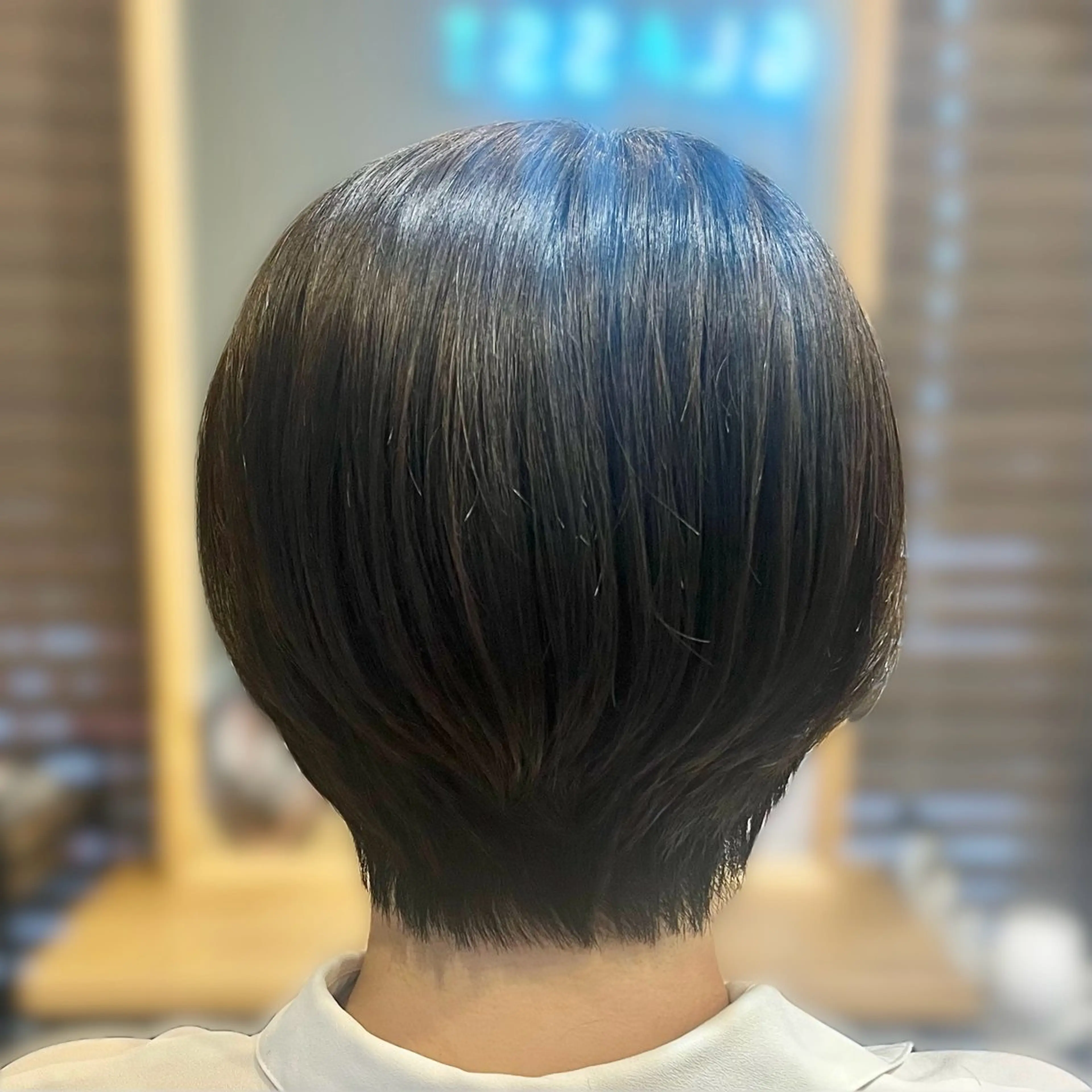 ショート カット 🌸 飯野 舞桜のヘアスタイル