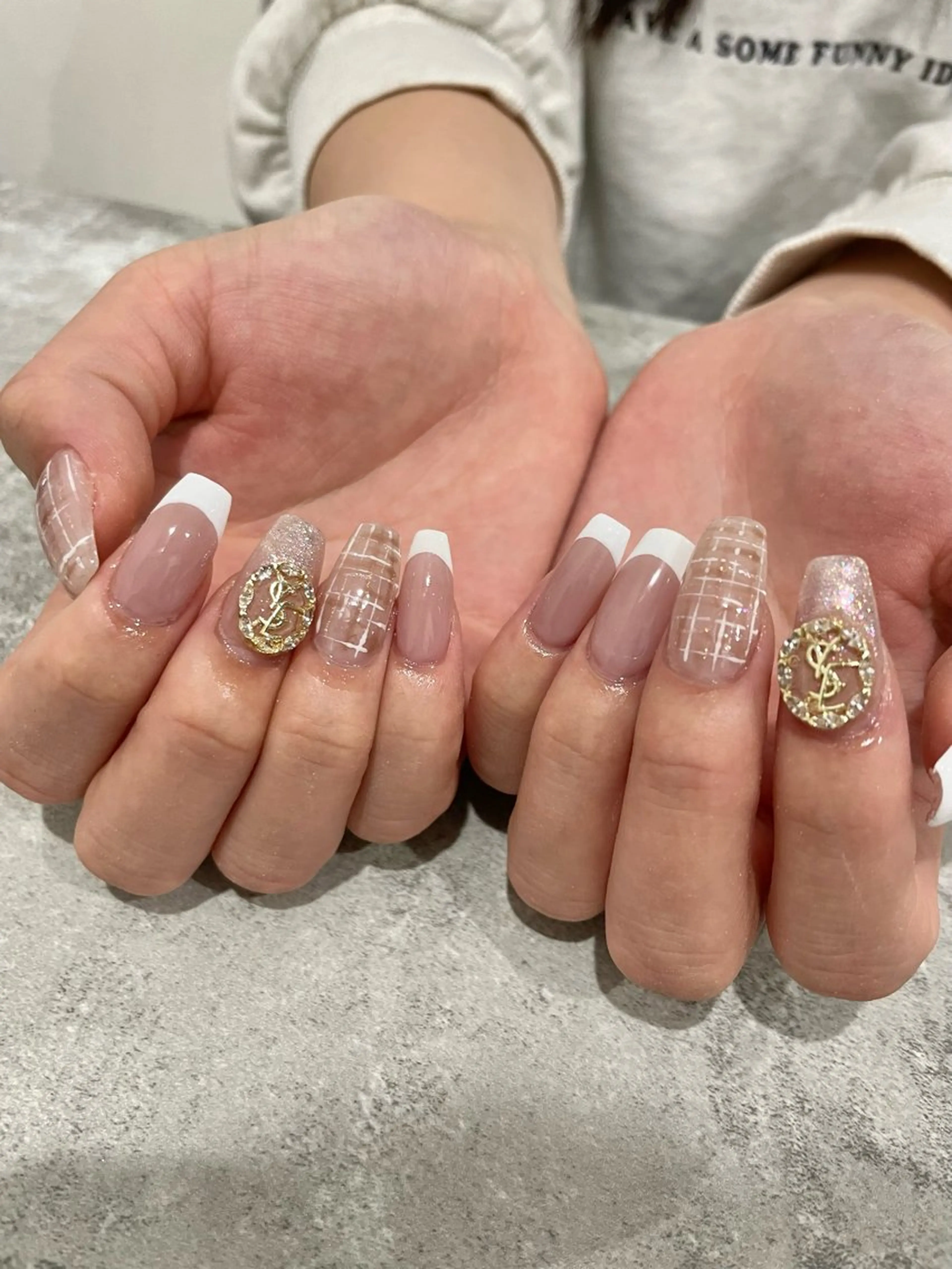 ネイル 持ち込み ハンドネイル Raviliss ♡のネイルデザイン