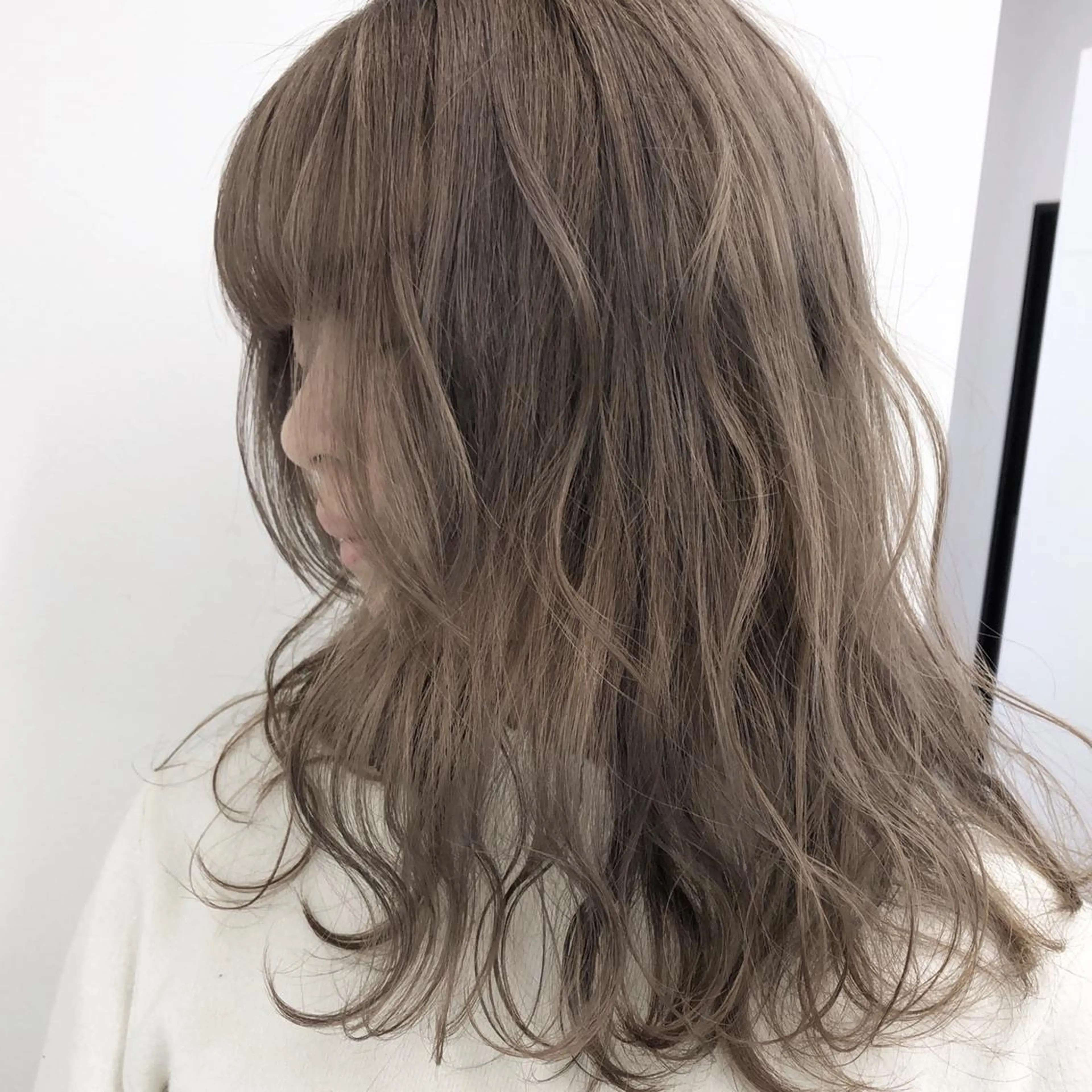 セミロング 似合わせ💖トレンド ✨TAKAMI😊のヘアスタイル