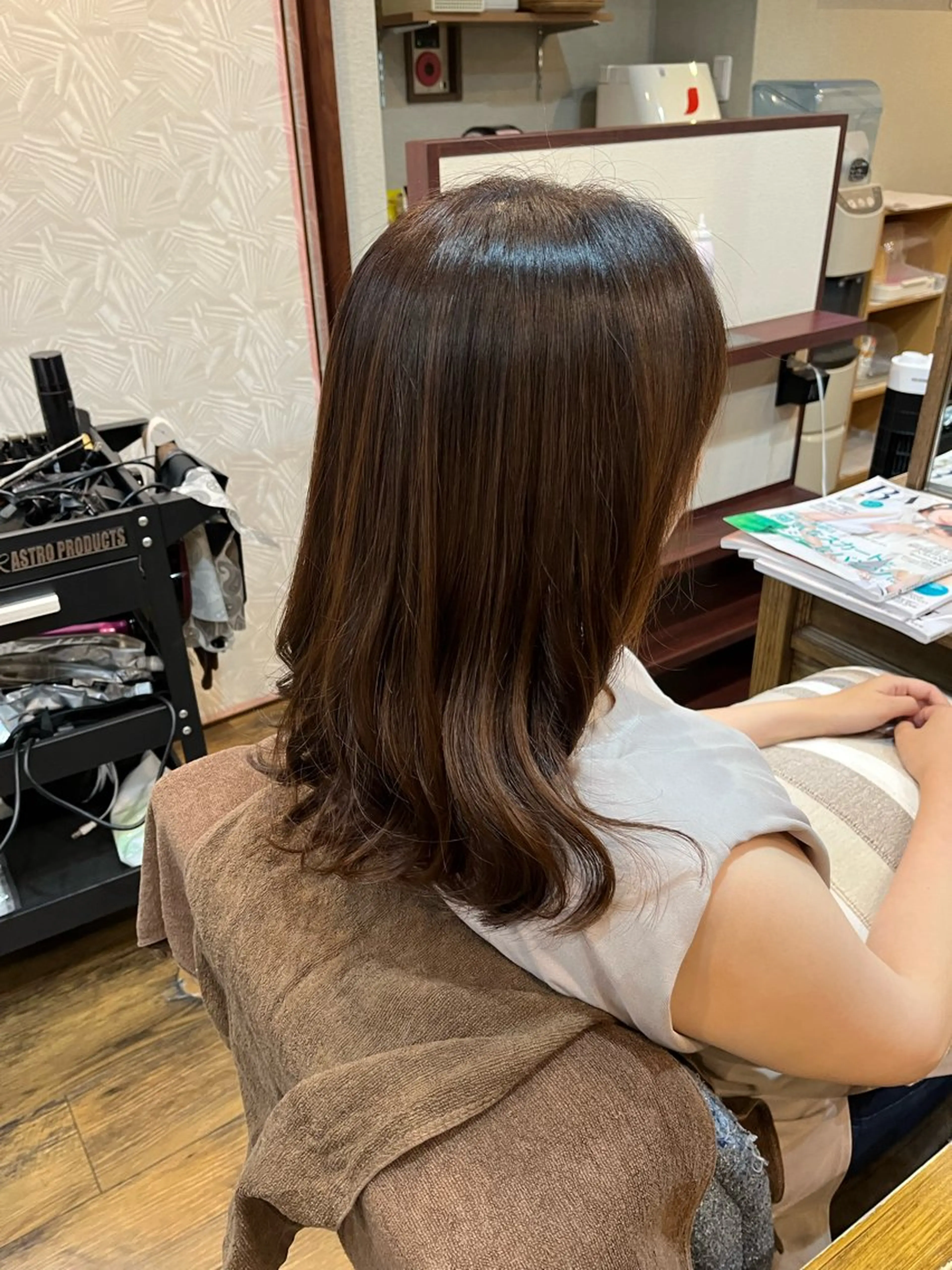 セミロング カラー パーマ 大人女子&髪改善専門 Nobuフリーランスのヘアスタイル