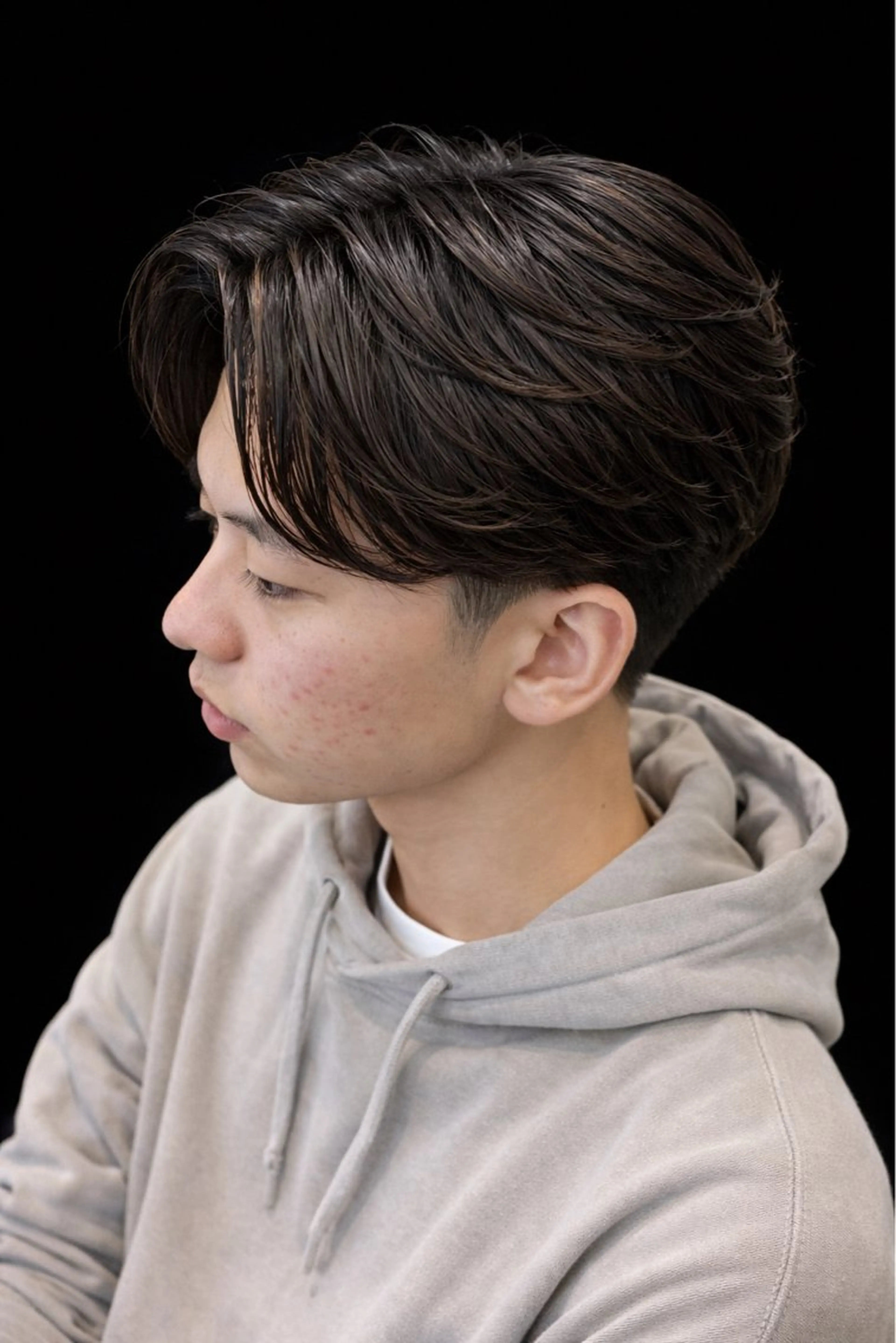 パーマ メンズ センターパート ニュアンスパーマ 渋谷美容師　琉星 メンズ特化のヘアスタイル