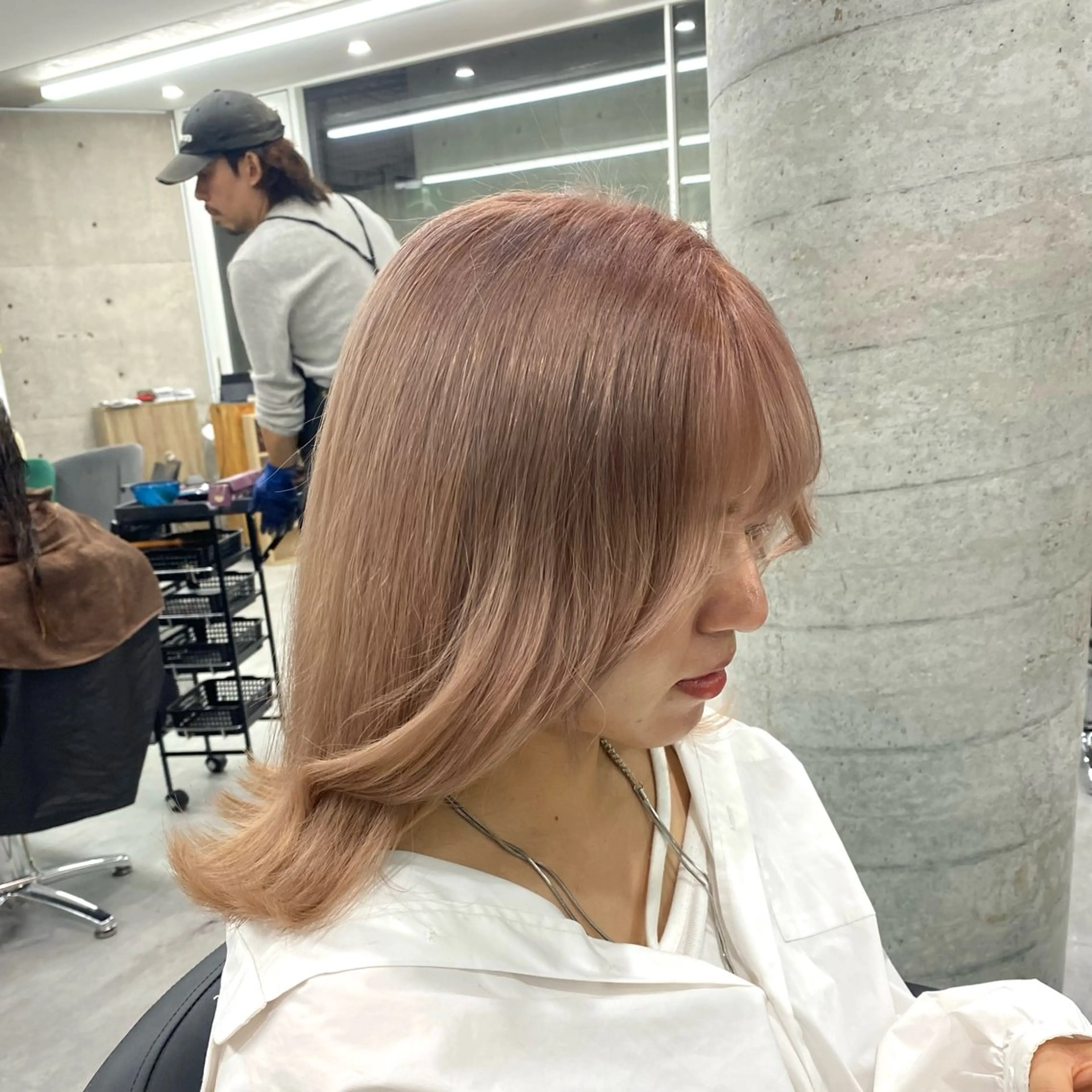 ミディアム カラー ヘアカラー Welring hair salon所属・Runa/大人 かわいいハイトーンのヘアスタイル