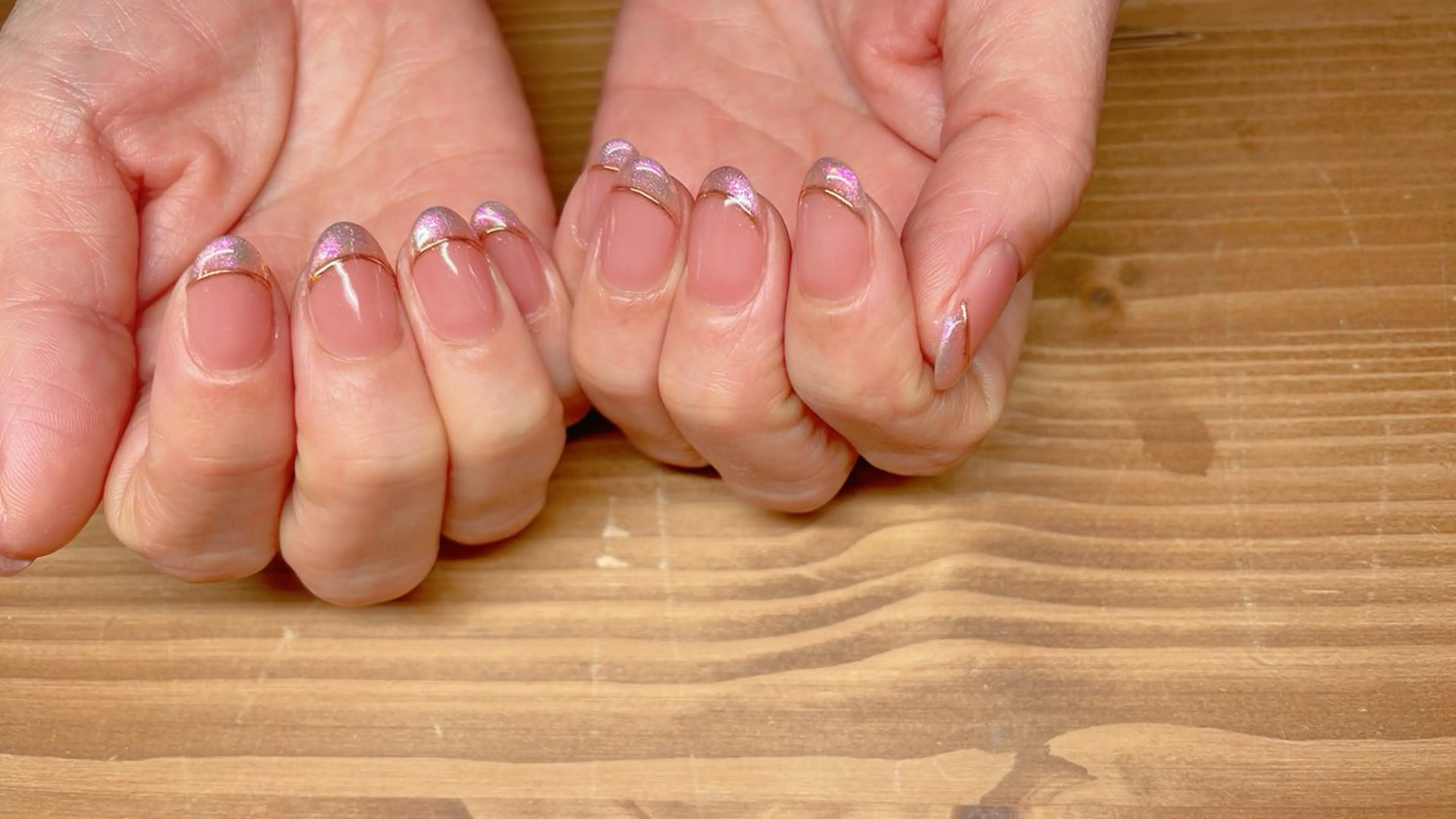 ネイル オーロラネイル 桜ネイル フラッシュネイル フラワーネイル ジェルネイル nailroom  OHANA所属・nailroom OHANA🌴のネイルデザイン