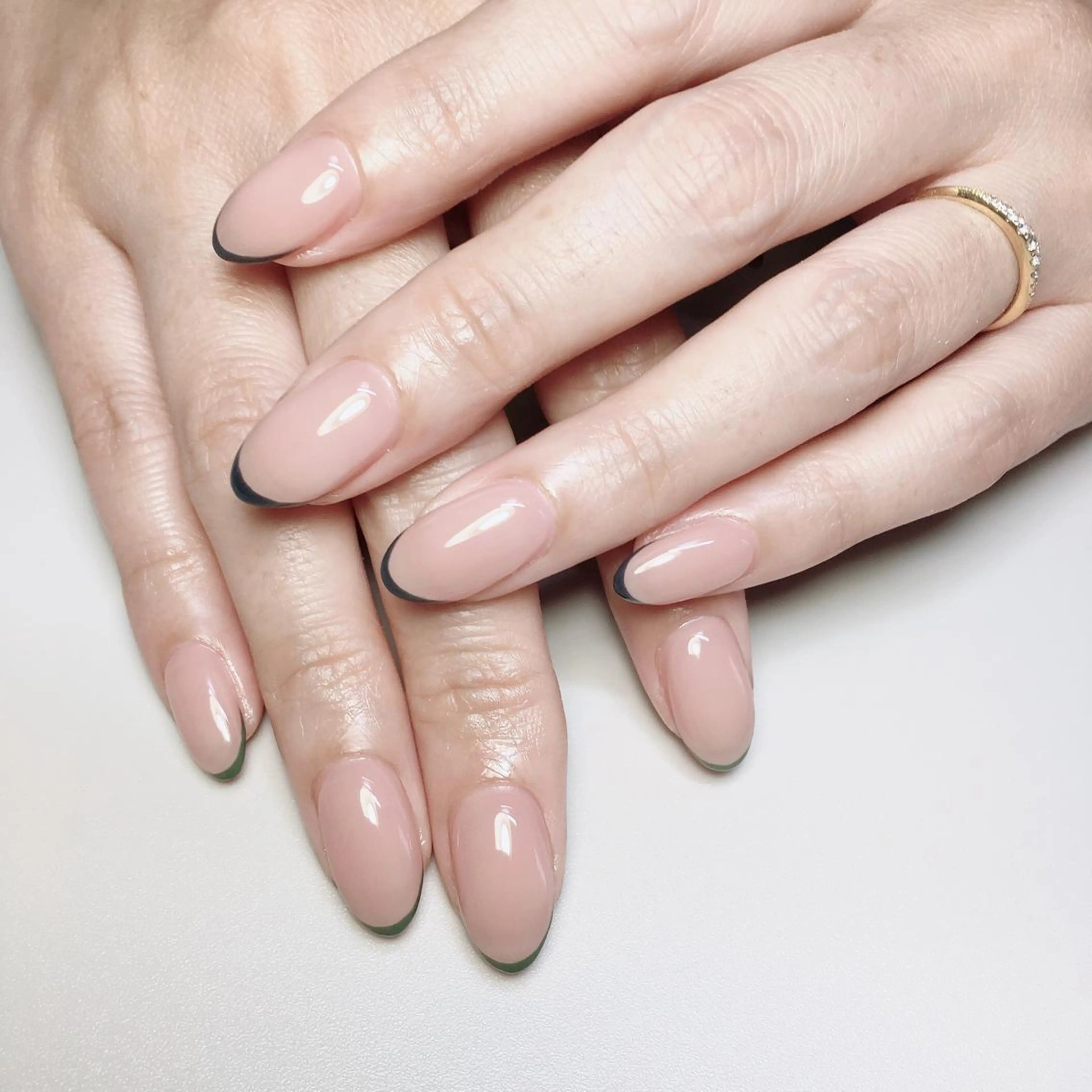 ネイル フレンチネイル ラメ(グリッター) シンプルネイル ハンドネイル kipinail 川﨑えりかのネイルデザイン