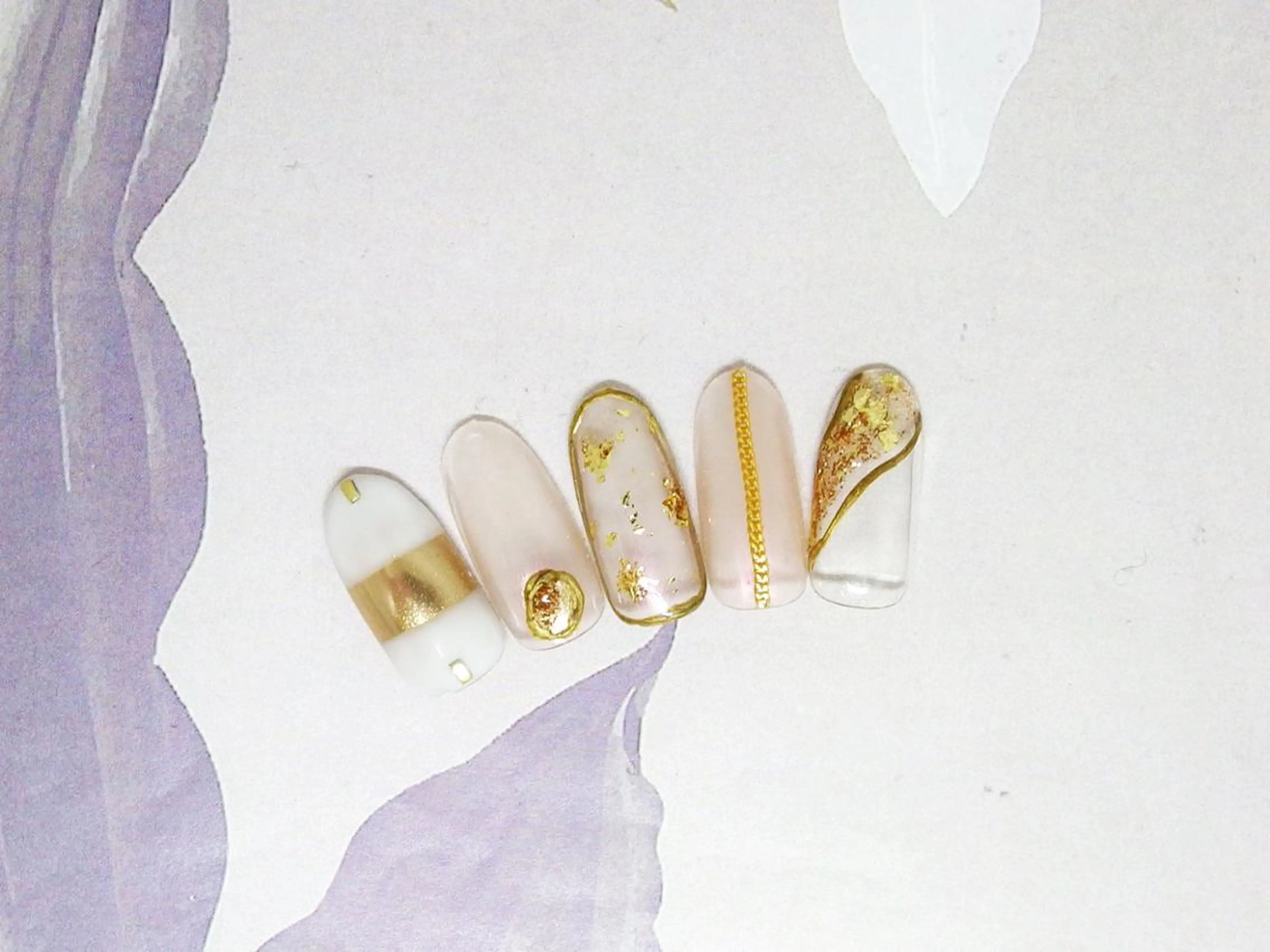 ネイル ゴールド ゴージャス ハンドネイル ティーエヌ 金山駅東口店のネイルデザイン