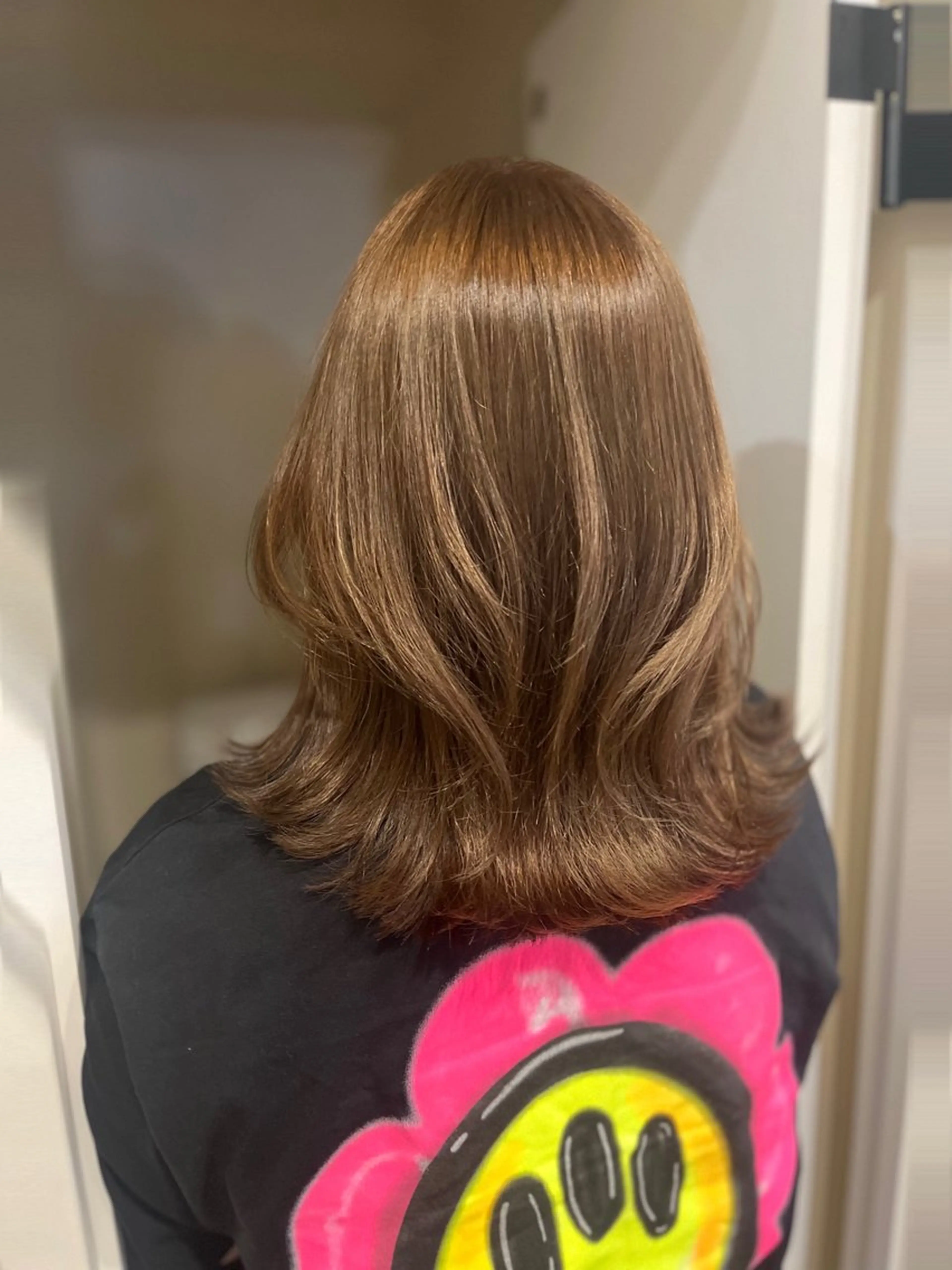 ミディアム カラー ブリーチなしWカラー /レイヤーカット大阪のヘアスタイル