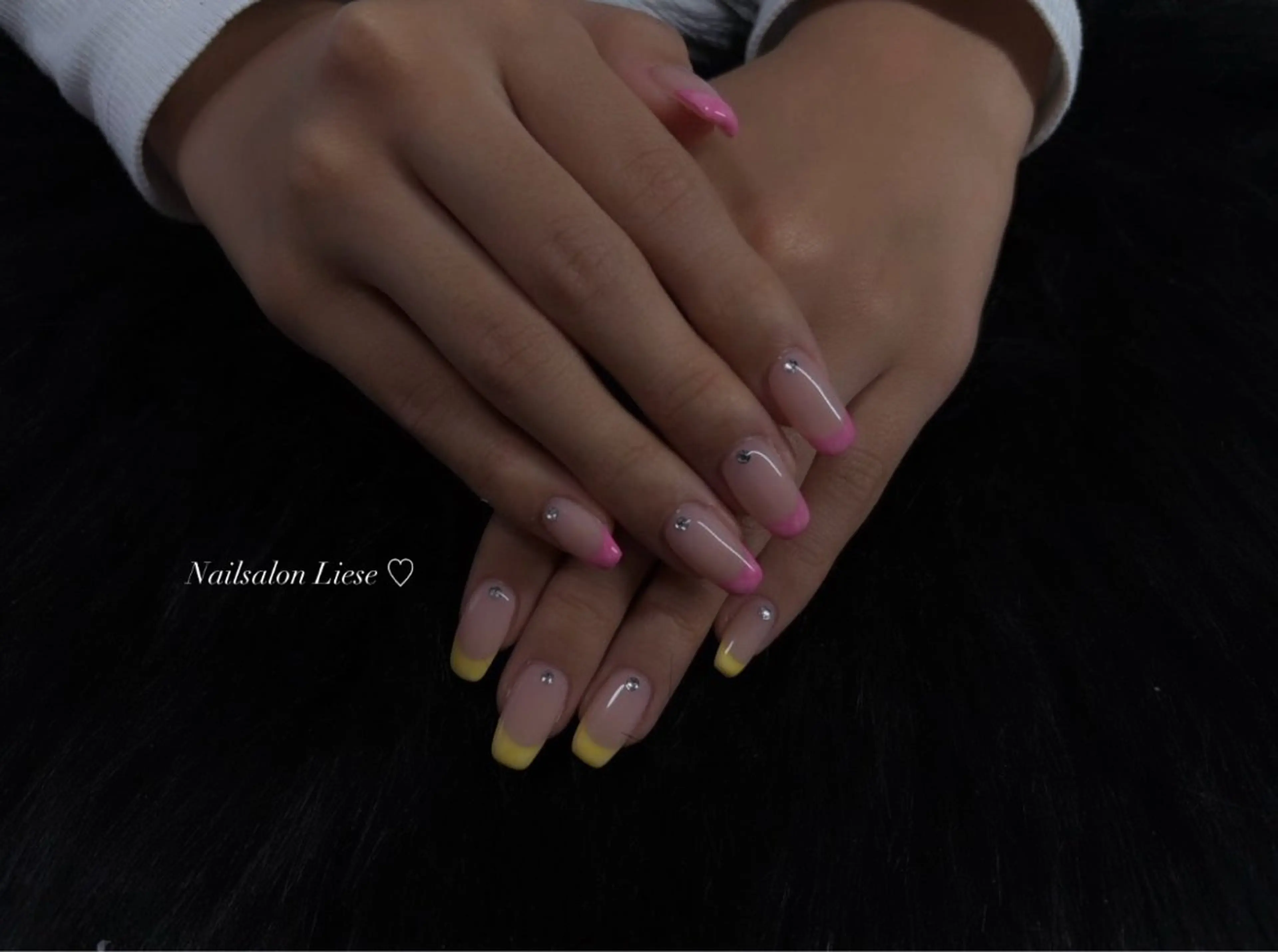 ネイル ハンドネイル 𝐋𝐢𝐞𝐬𝐞 𝐘𝐔𝐈のネイルデザイン