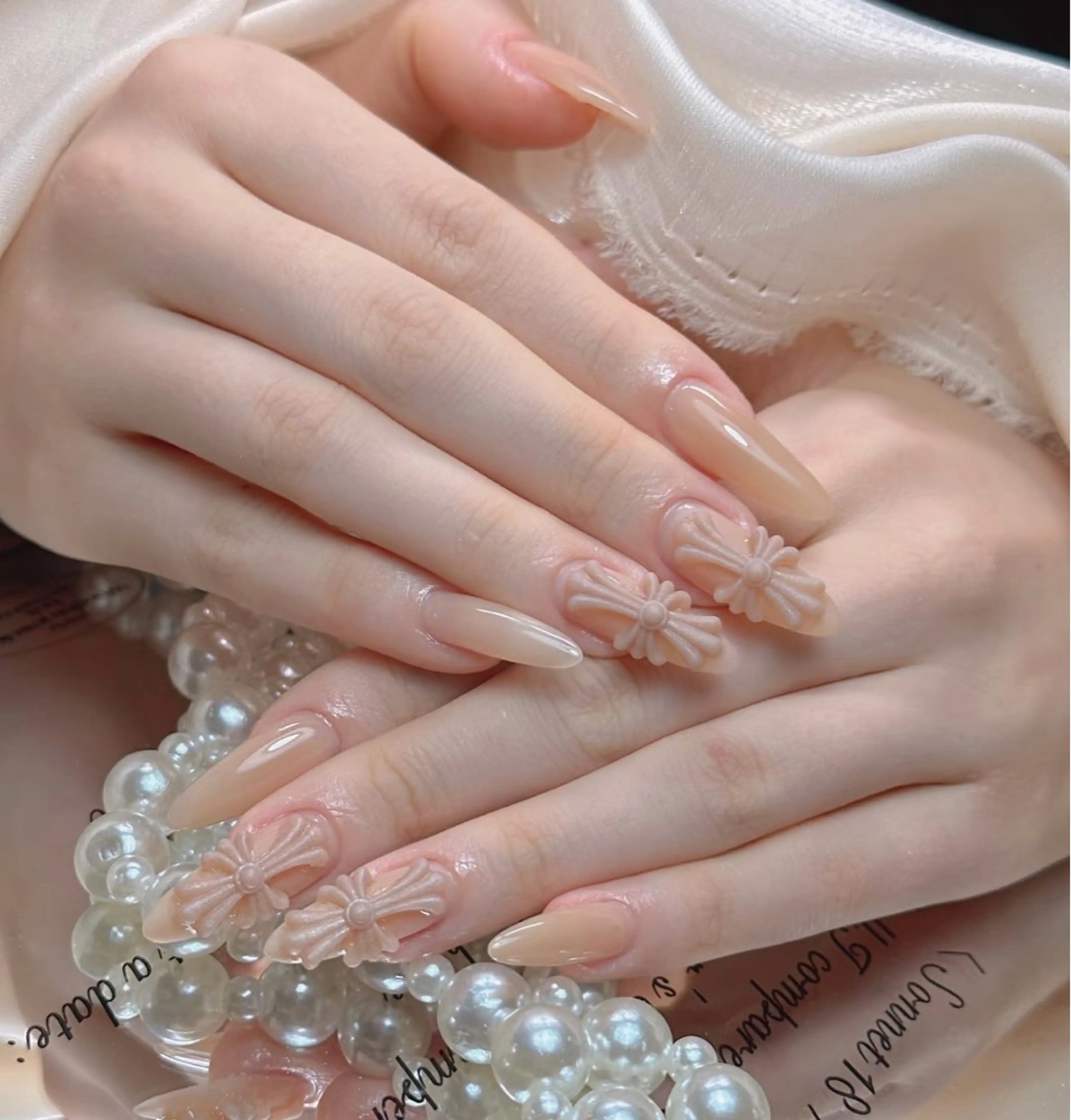 ネイル オーロラネイル べっ甲ネイル チークネイル 成人式 長さ出し ハンドネイル ハンドケア For you. Nail Salonのネイルデザイン