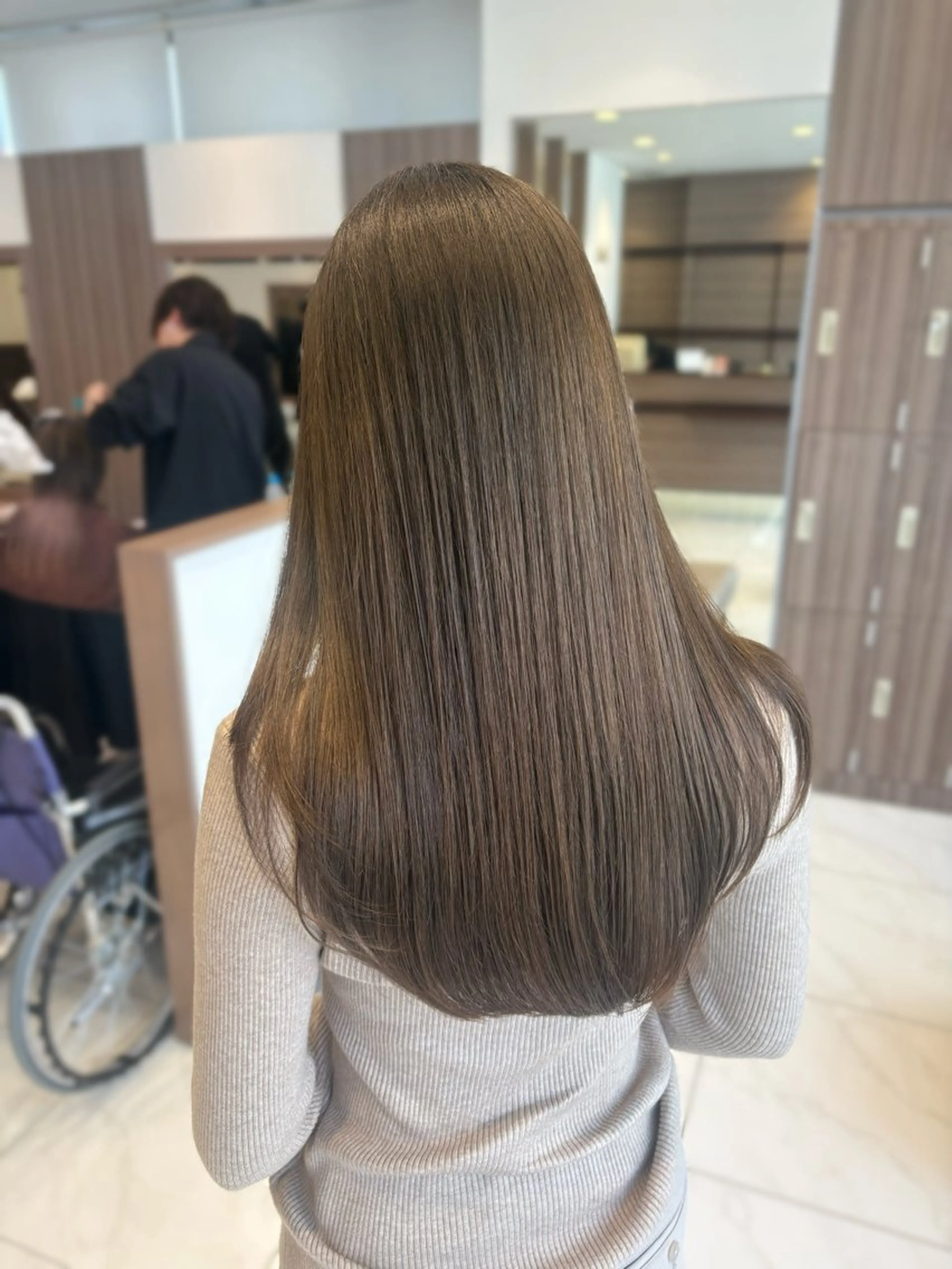 ロング カラー カット ヘアカラー 🤍透明感カラー・ きらら‎🤍のヘアスタイル