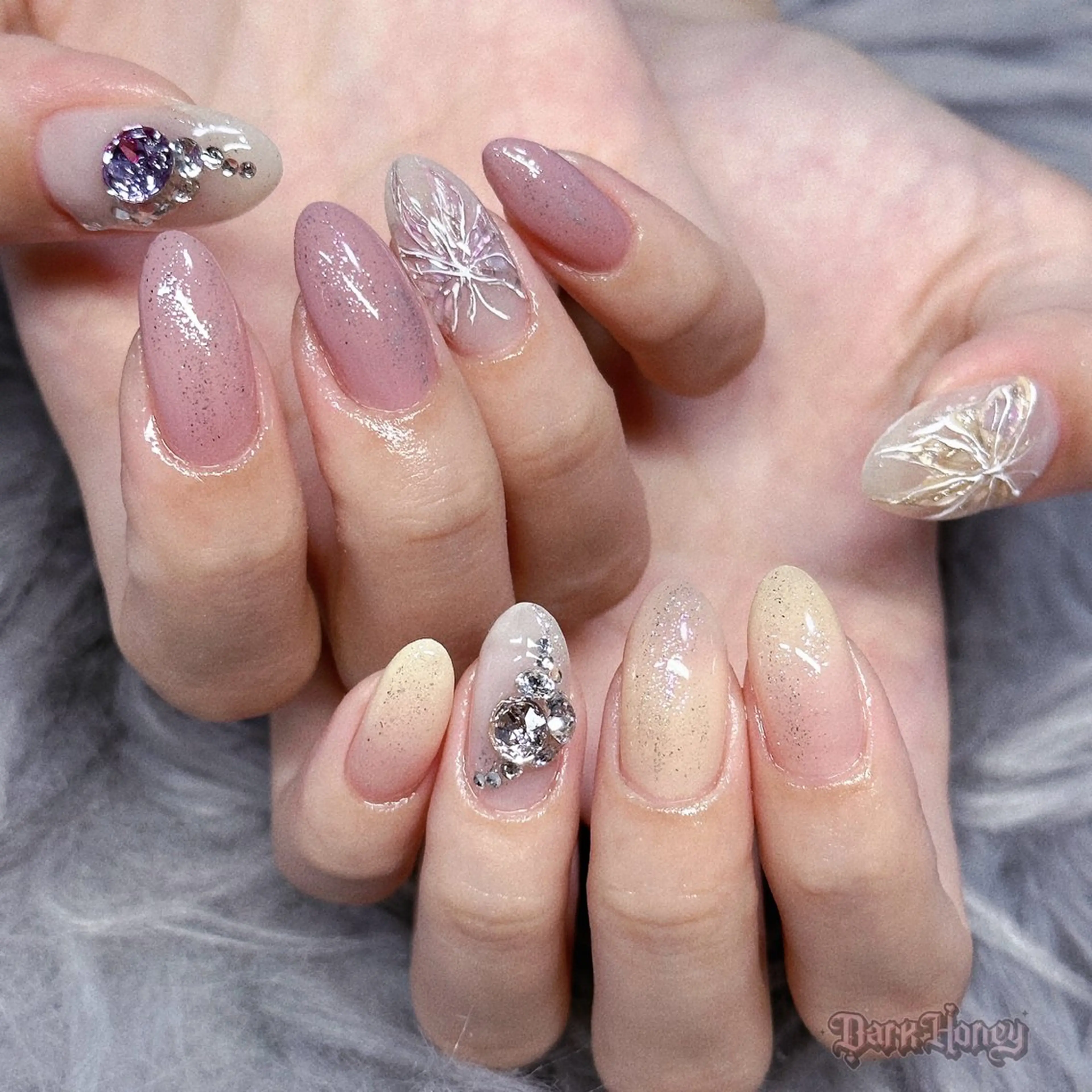 ネイル ハンドネイル Dark honey スカルプ専門原宿店のネイルデザイン