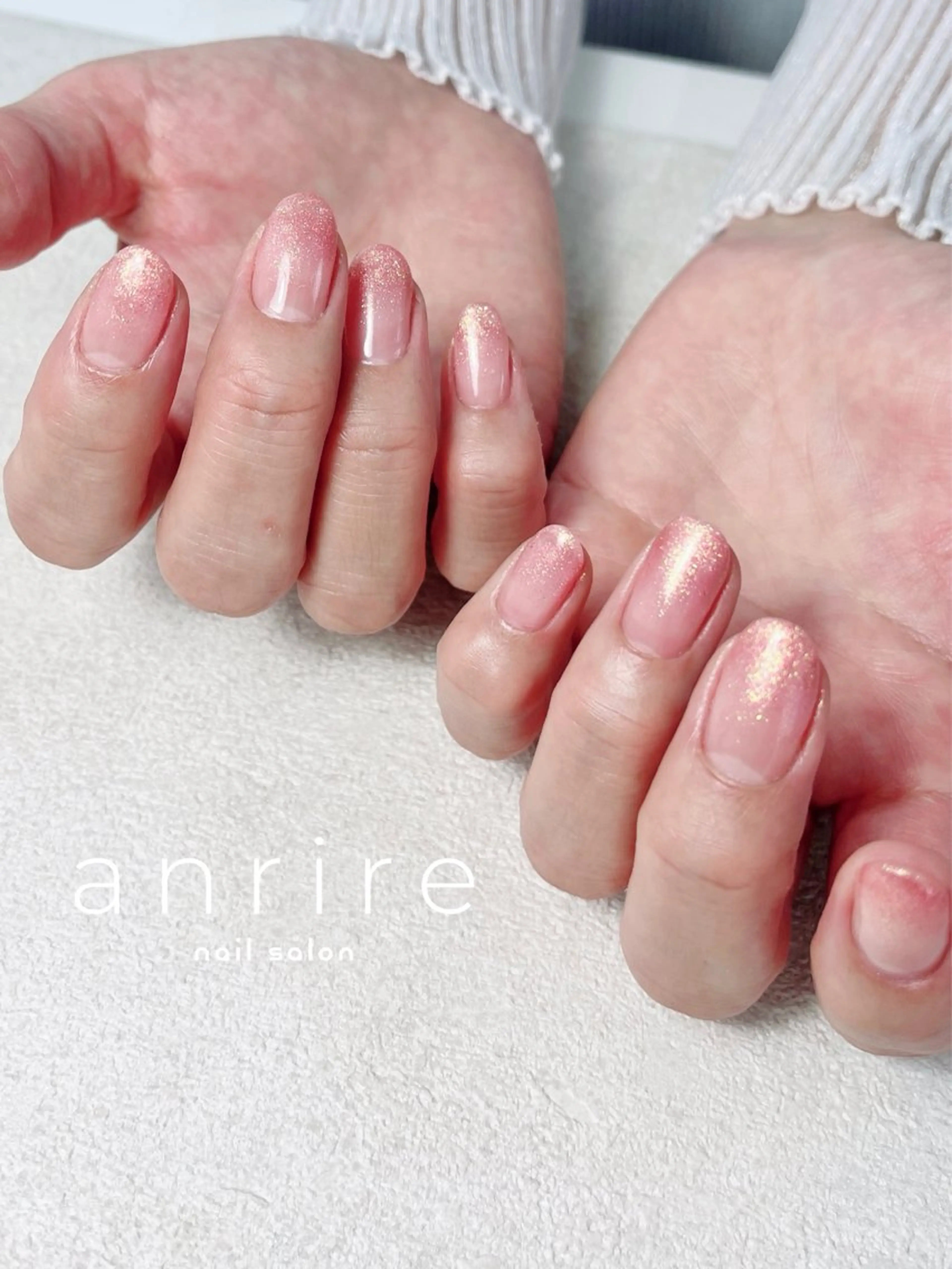 ネイル ジェルネイル グラデーション ラメ(グリッター) ラメグラデーション パラジェル nailsalon anrireのネイルデザイン